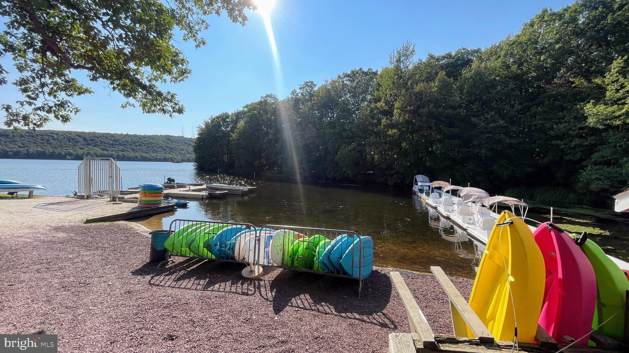 MIDLAKE CONDOS - Residential