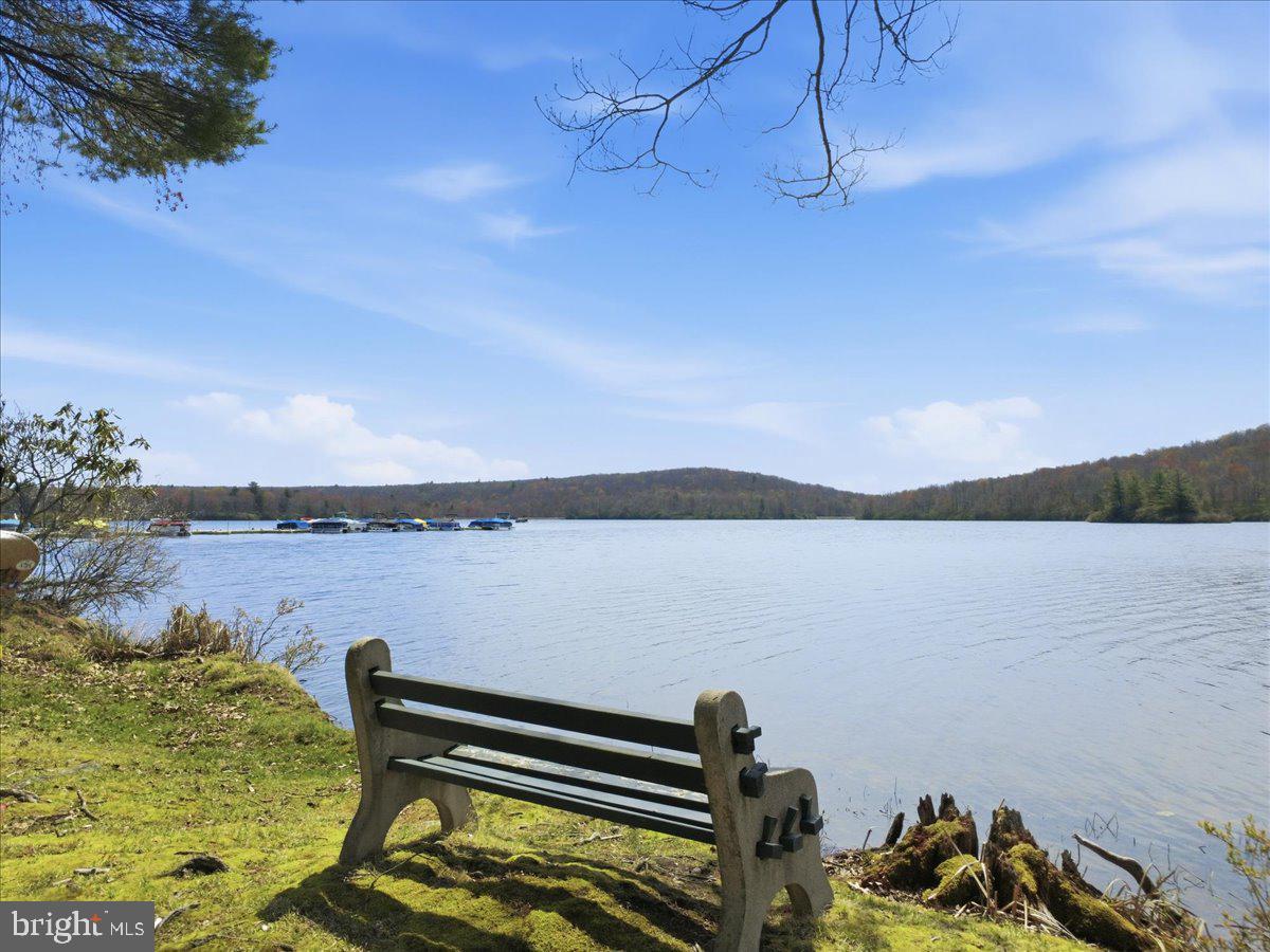 MIDLAKE CONDOS - Residential