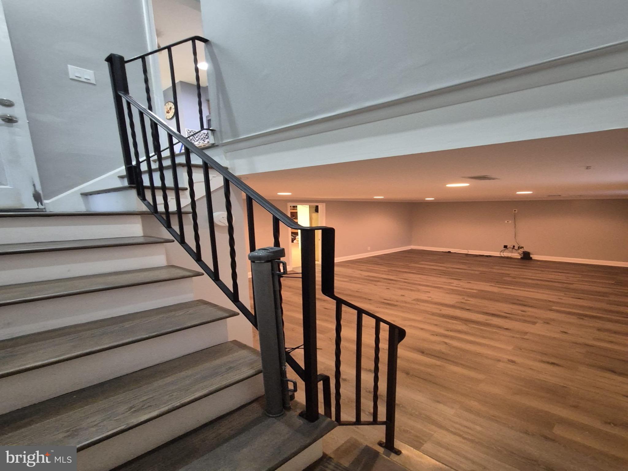 2 GLENVIEW DRIVE