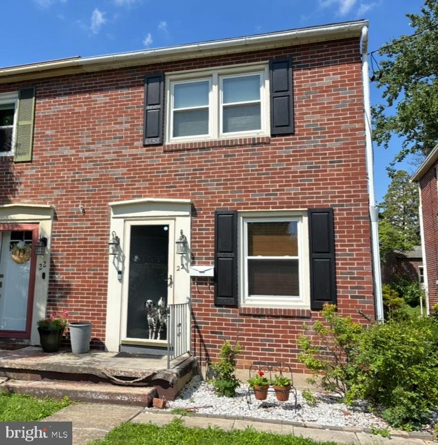 Welcome to this well-kept 2 bedroom, 2.25 bathroom home in the heart of Ephrata! Step inside to find a spacious kitchen perfect for cooking and entertaining, a dedicated dining room for gatherings, and an oversized primary bedroom with plenty of room to relax.
You’ll love the convenience of in-unit laundry and the abundance of storage this home offers, with both attic and a basement ready to keep everything organized.
Outside, the property includes a storage shed with a lean-to in the rear (please note: not waterproof), giving you even more flexibility for tools, hobbies, or outdoor gear. The small yard and deck is perfect for relaxing in the evening.
This home blends comfort, space, and practicality — an excellent find in Ephrata!