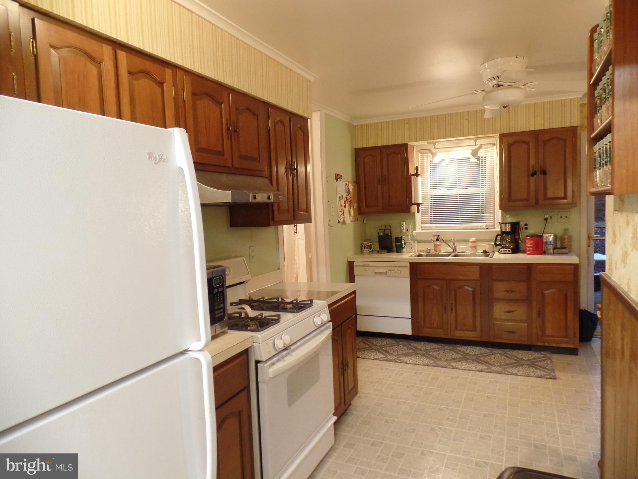 DUNN LORING GARDENS - Residential