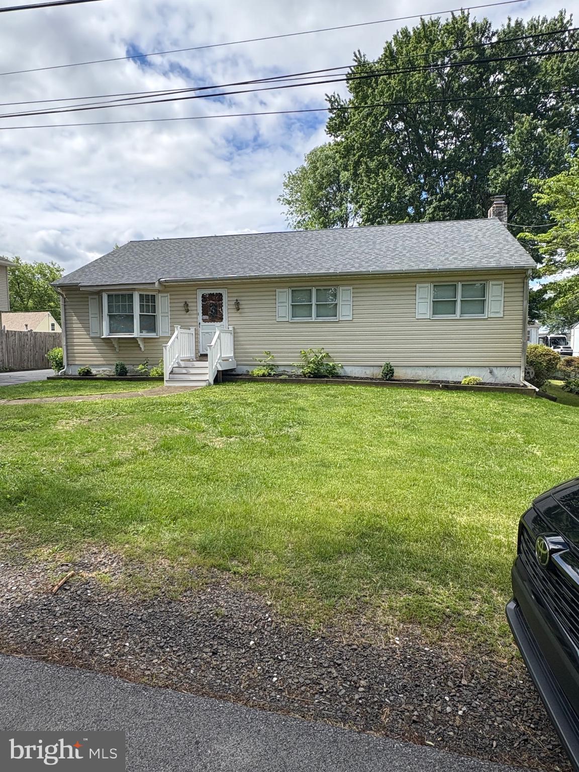 FEASTERVILLE - Residential