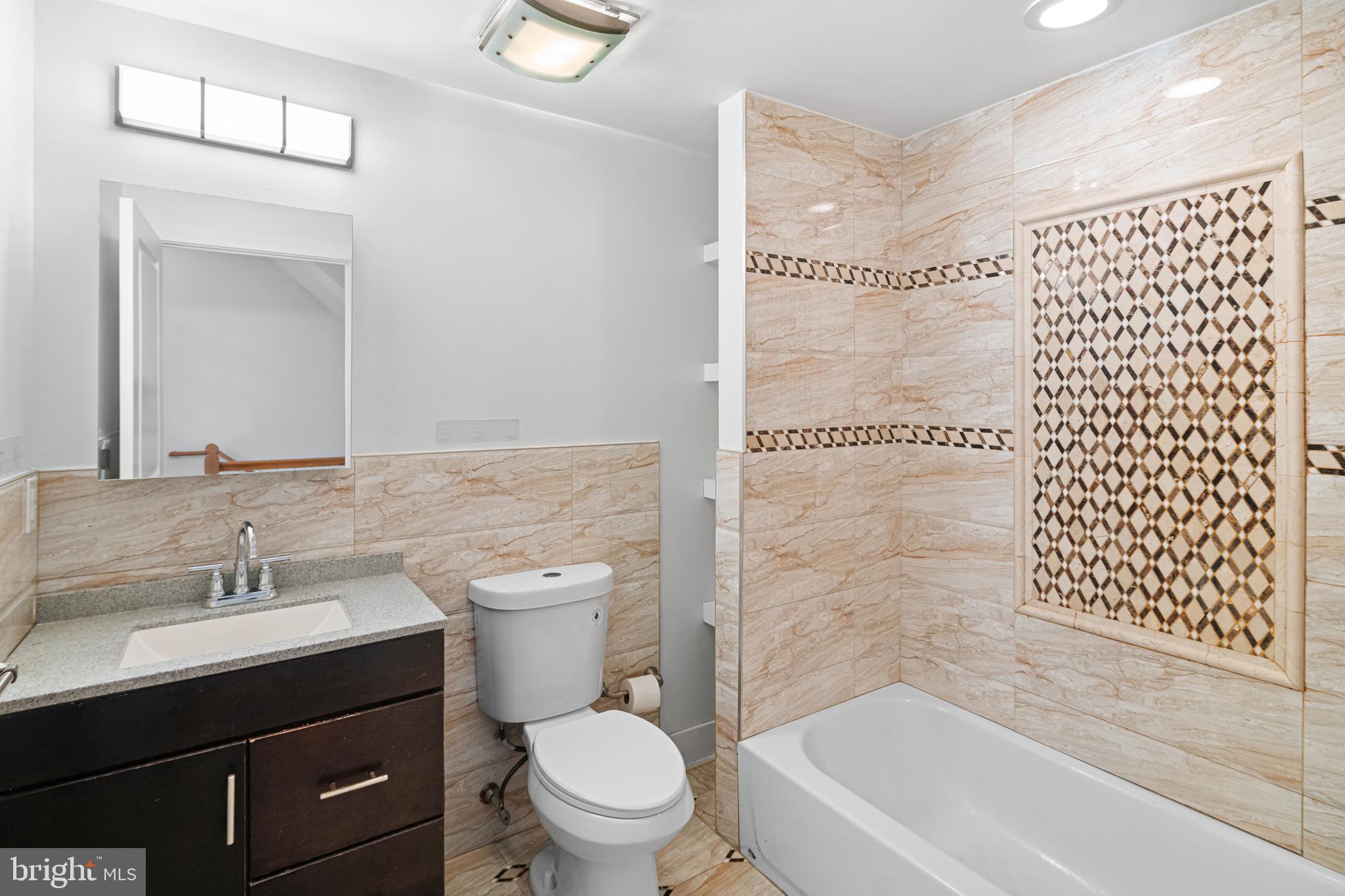 POINT BREEZE - Residential Lease