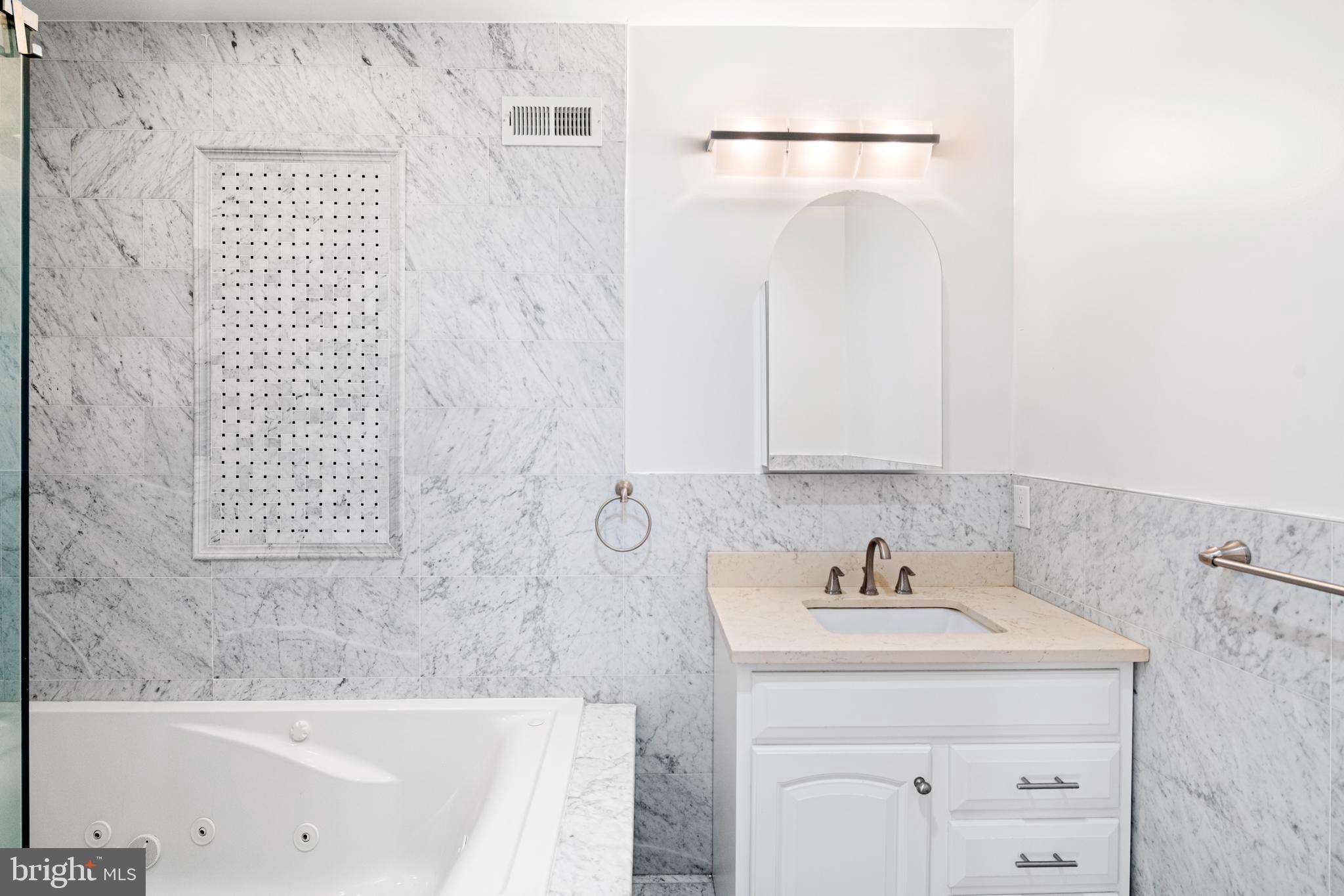 POINT BREEZE - Residential Lease