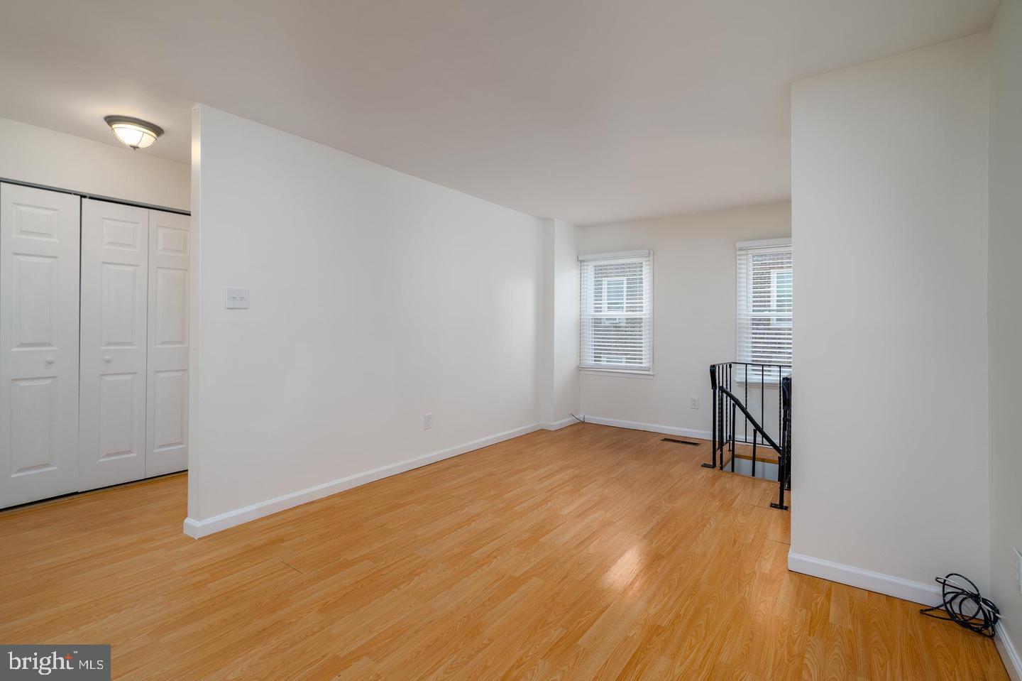 QUEEN VILLAGE - Residential Lease