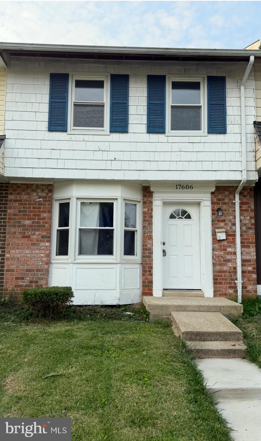 Welcome to this charming townhouse in Gaithersburg! The first level has a modern kitchen with ceramic floor, maple cabinets and granite countertop, hardwood floor on the living room/hall way and the back yard patio perfect for relaxation. The upper level has three spacious bedrooms with new wood-like floor and two full bathrooms. The basement has a spacious work/study room, a full bathroom and a utility room. The property is being sold as-is, but it is in reasonably good condition. Close to I-270, ICC, Metro, bus stops and shopping centers.