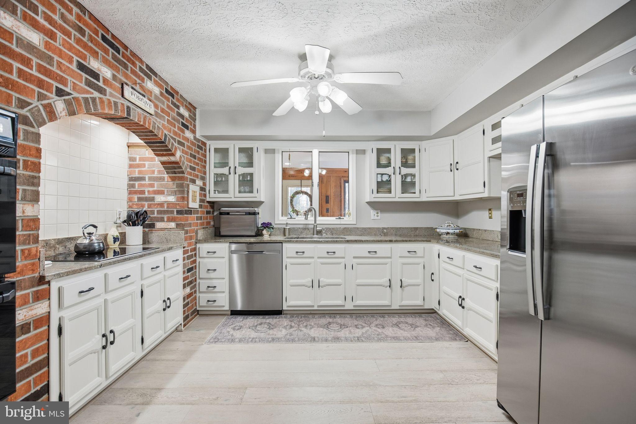 CLEVELAND PARK ESTATES - Residential