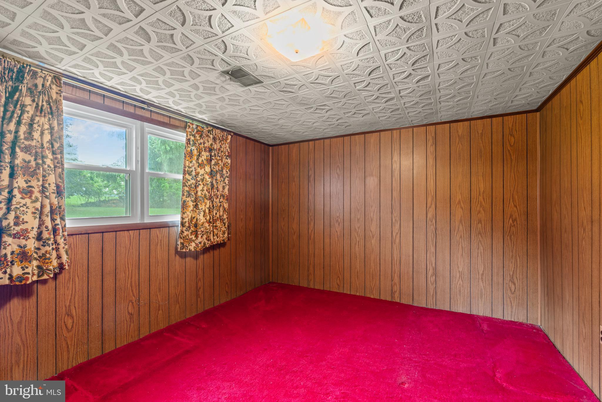 LEWIS HILLS - Residential