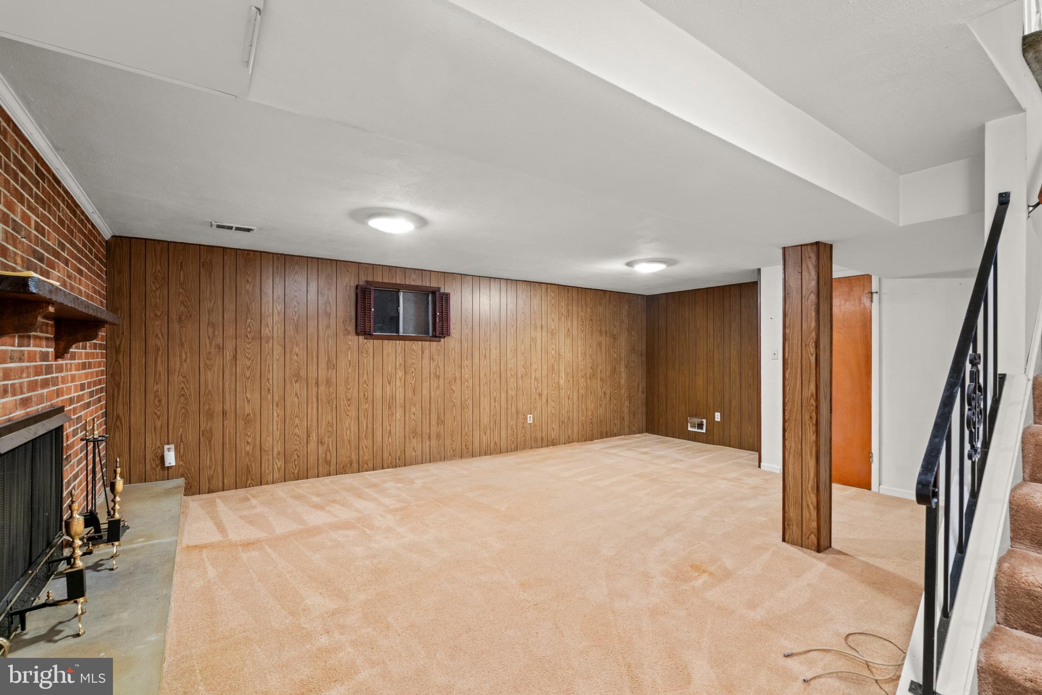 LEWIS HILLS - Residential