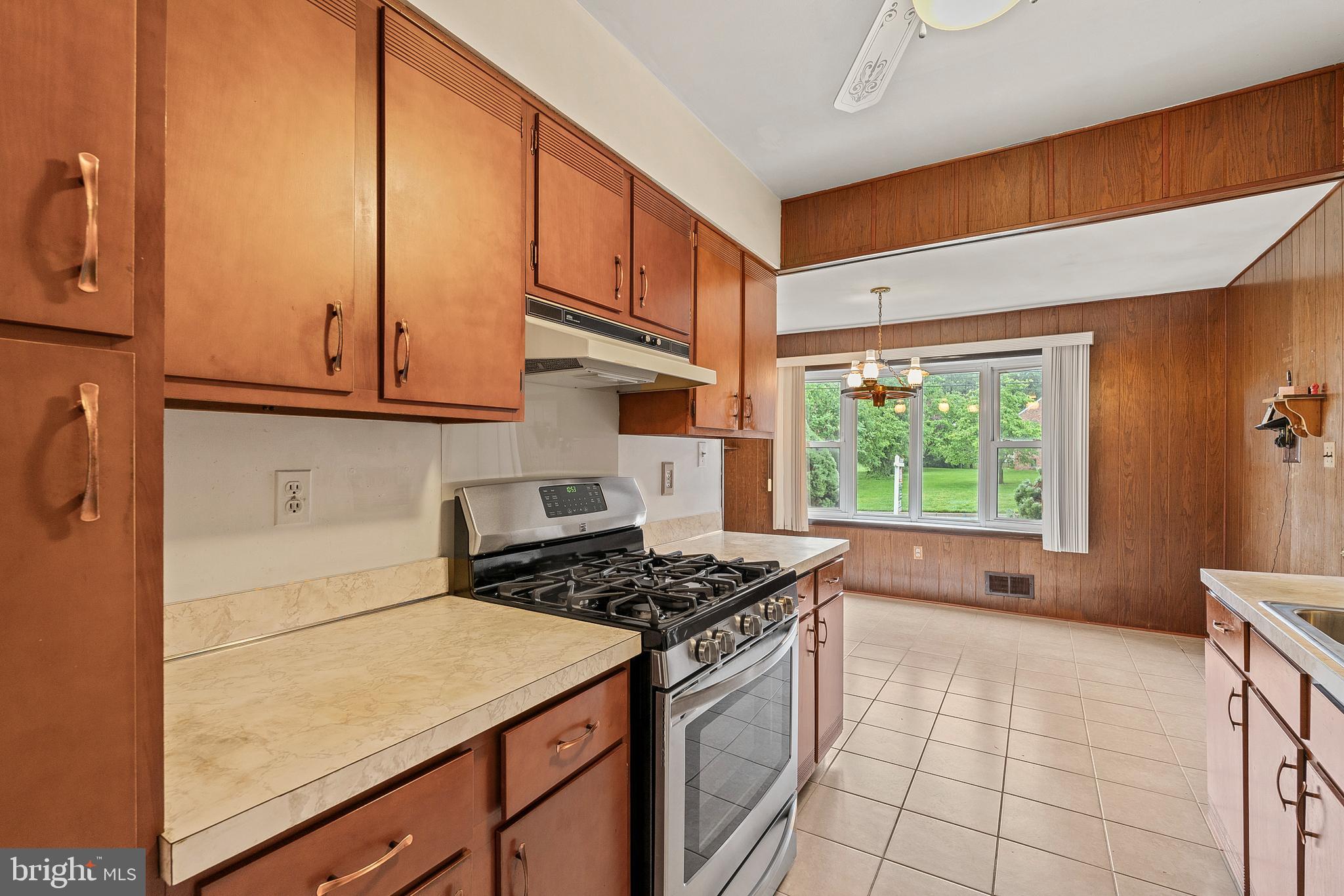 LEWIS HILLS - Residential