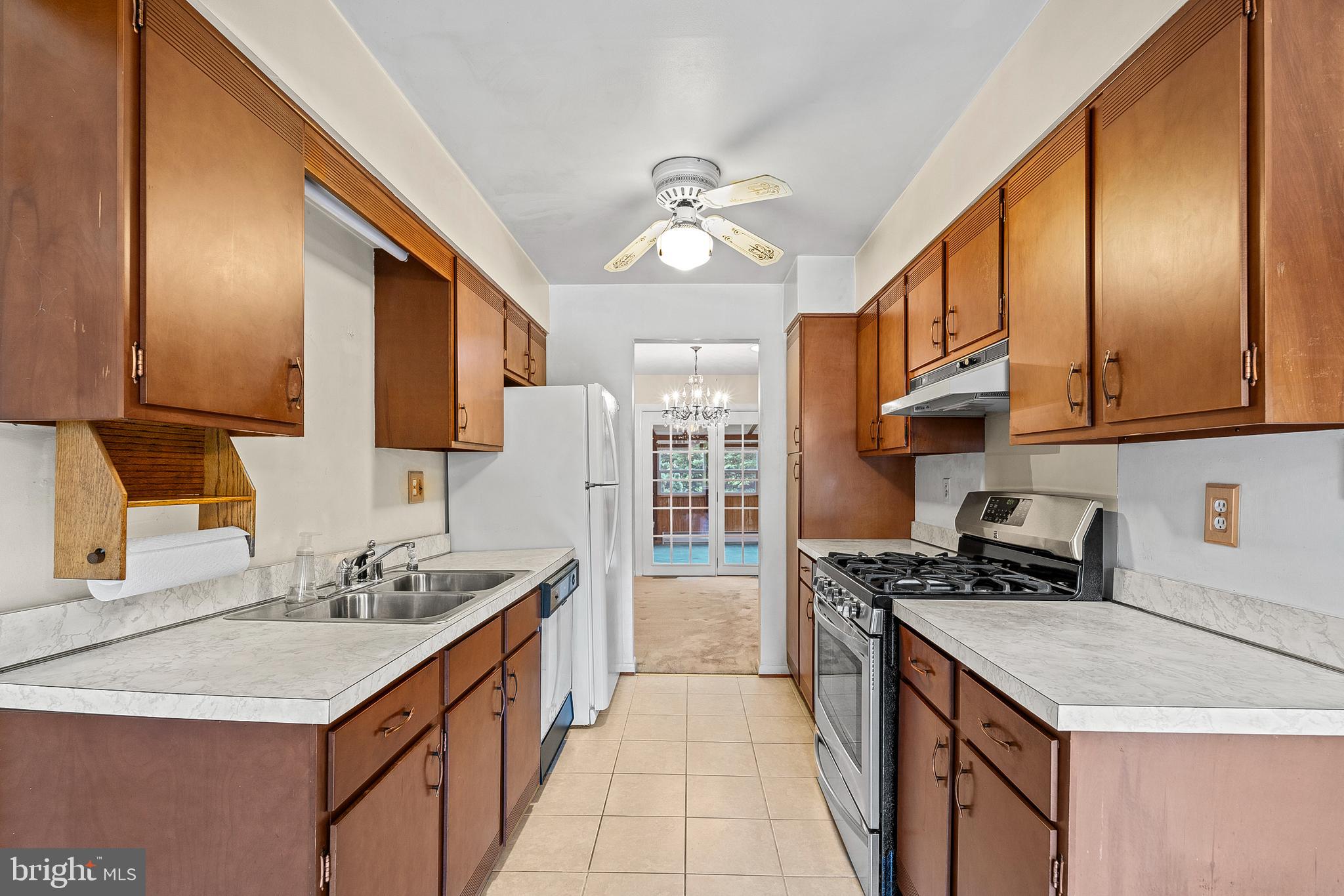 LEWIS HILLS - Residential