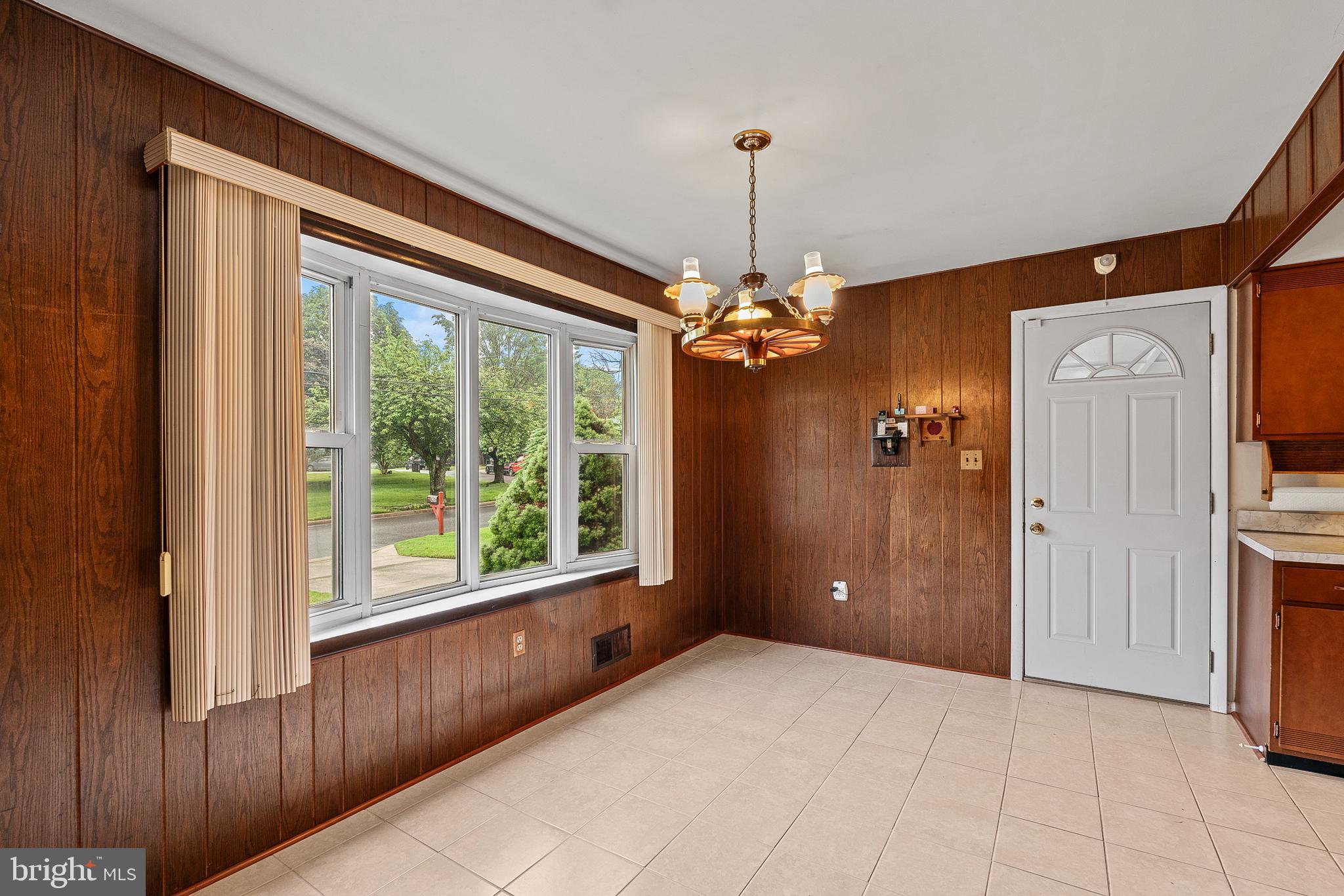 LEWIS HILLS - Residential