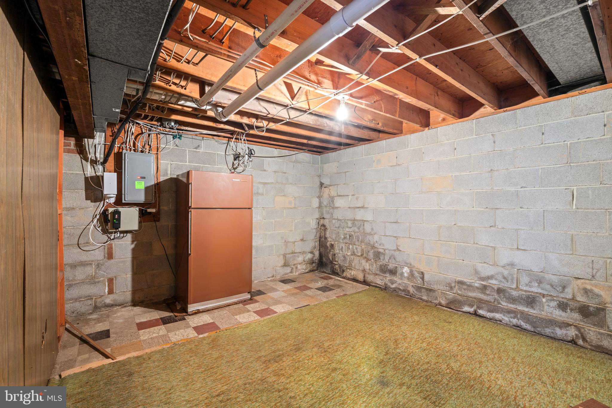 LEWIS HILLS - Residential