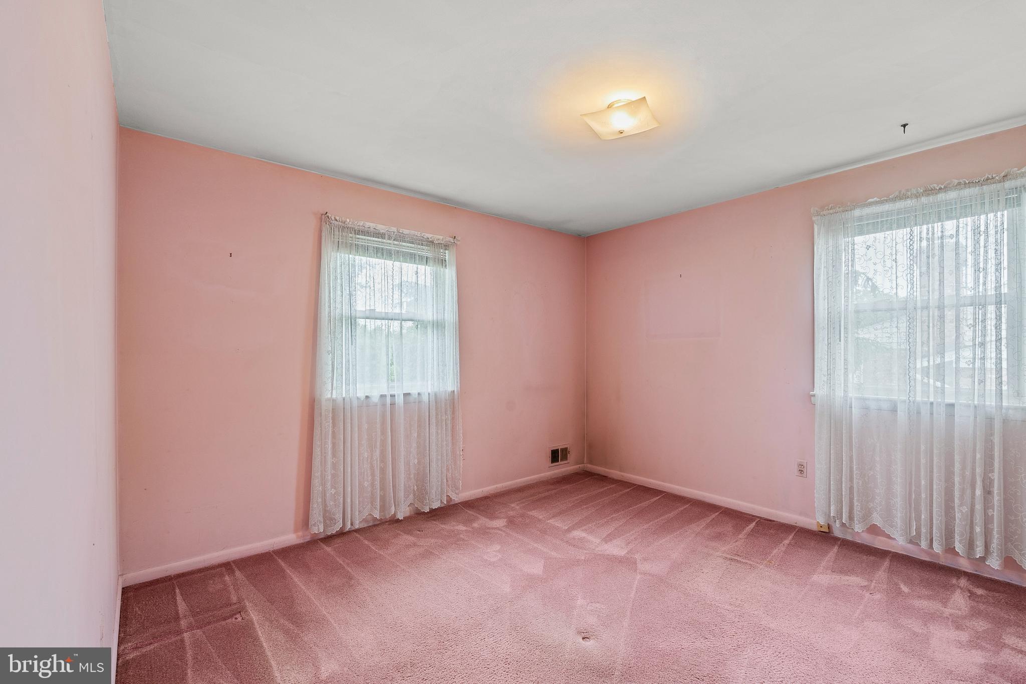 LEWIS HILLS - Residential