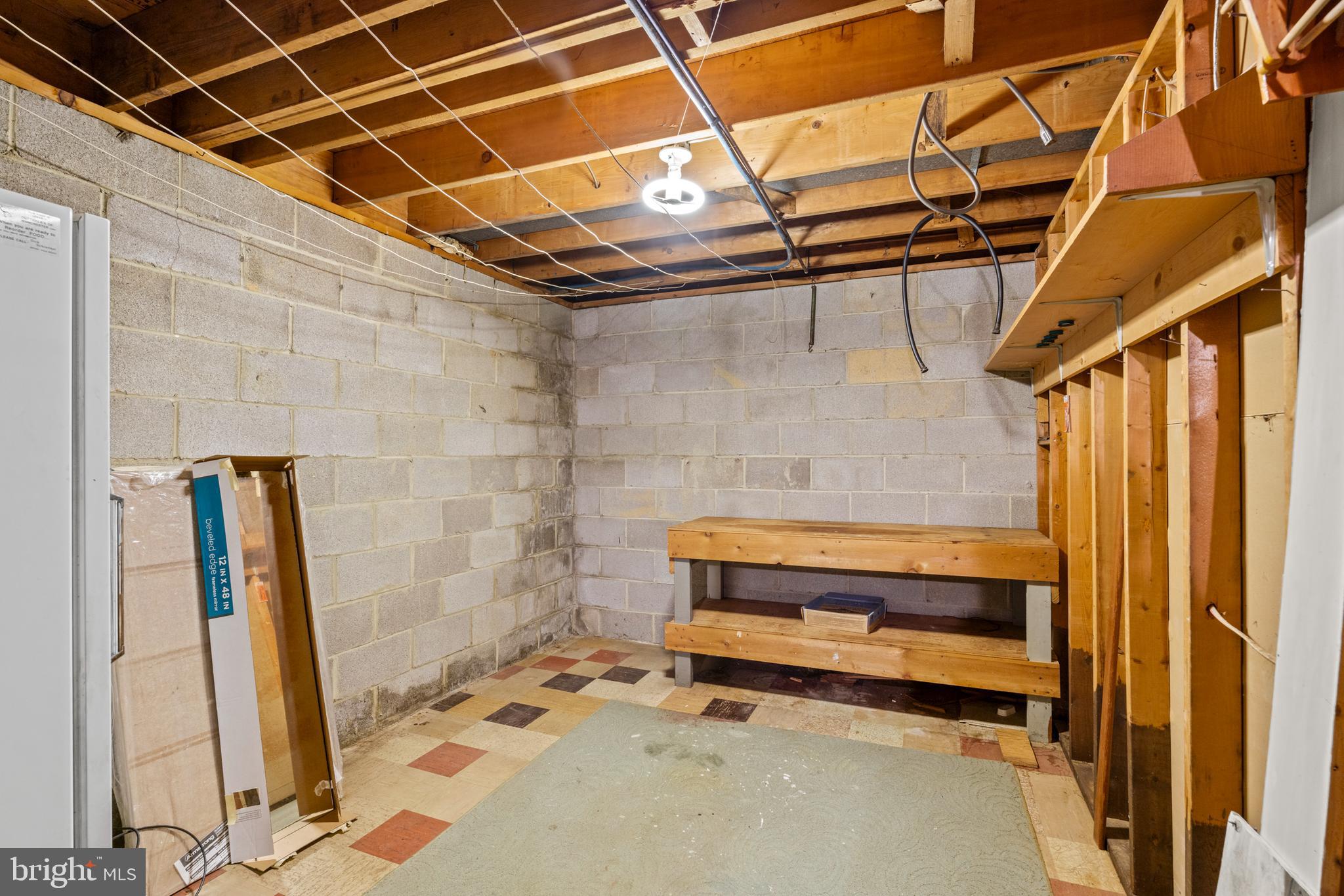 LEWIS HILLS - Residential