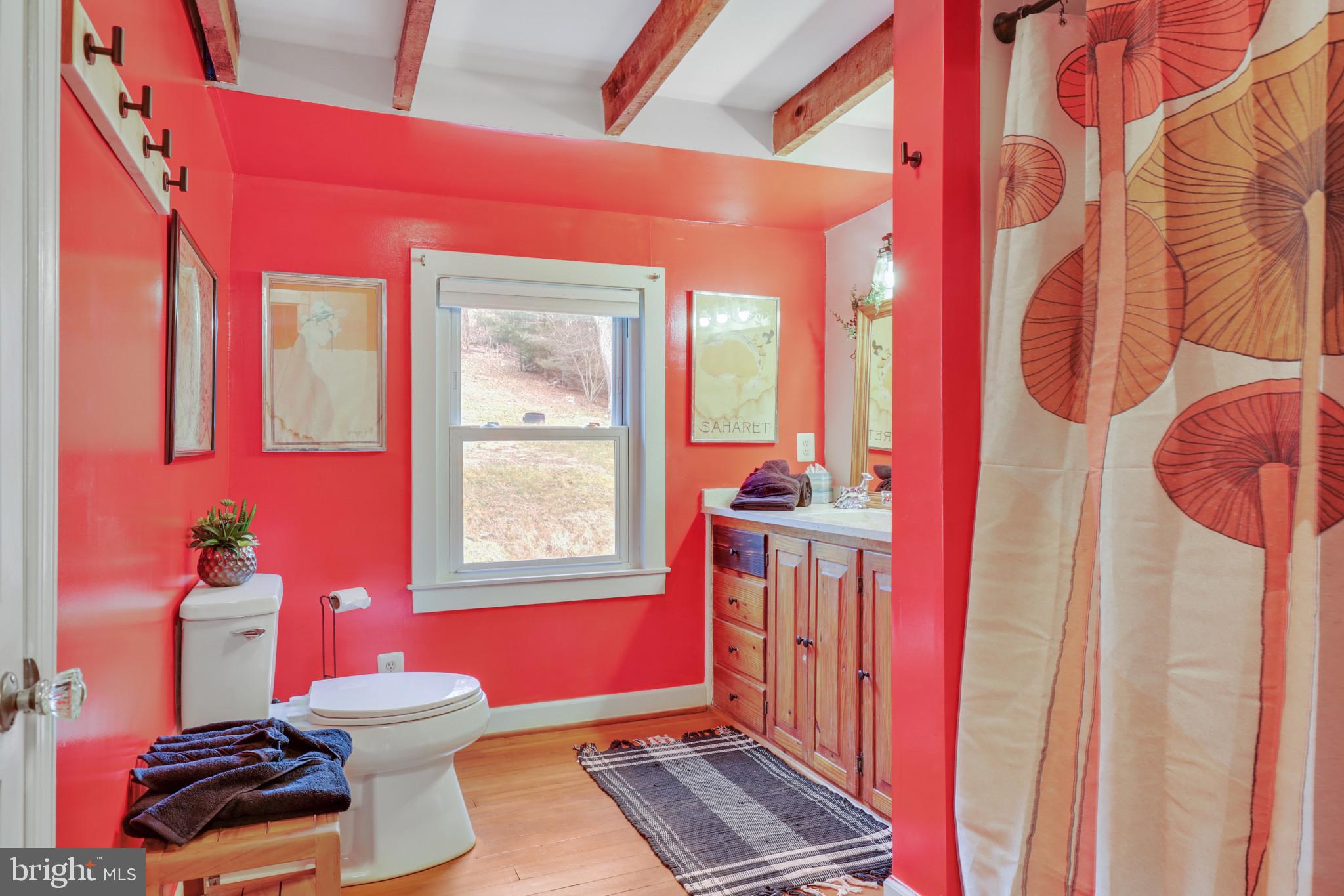 WHITE HALL - Residential