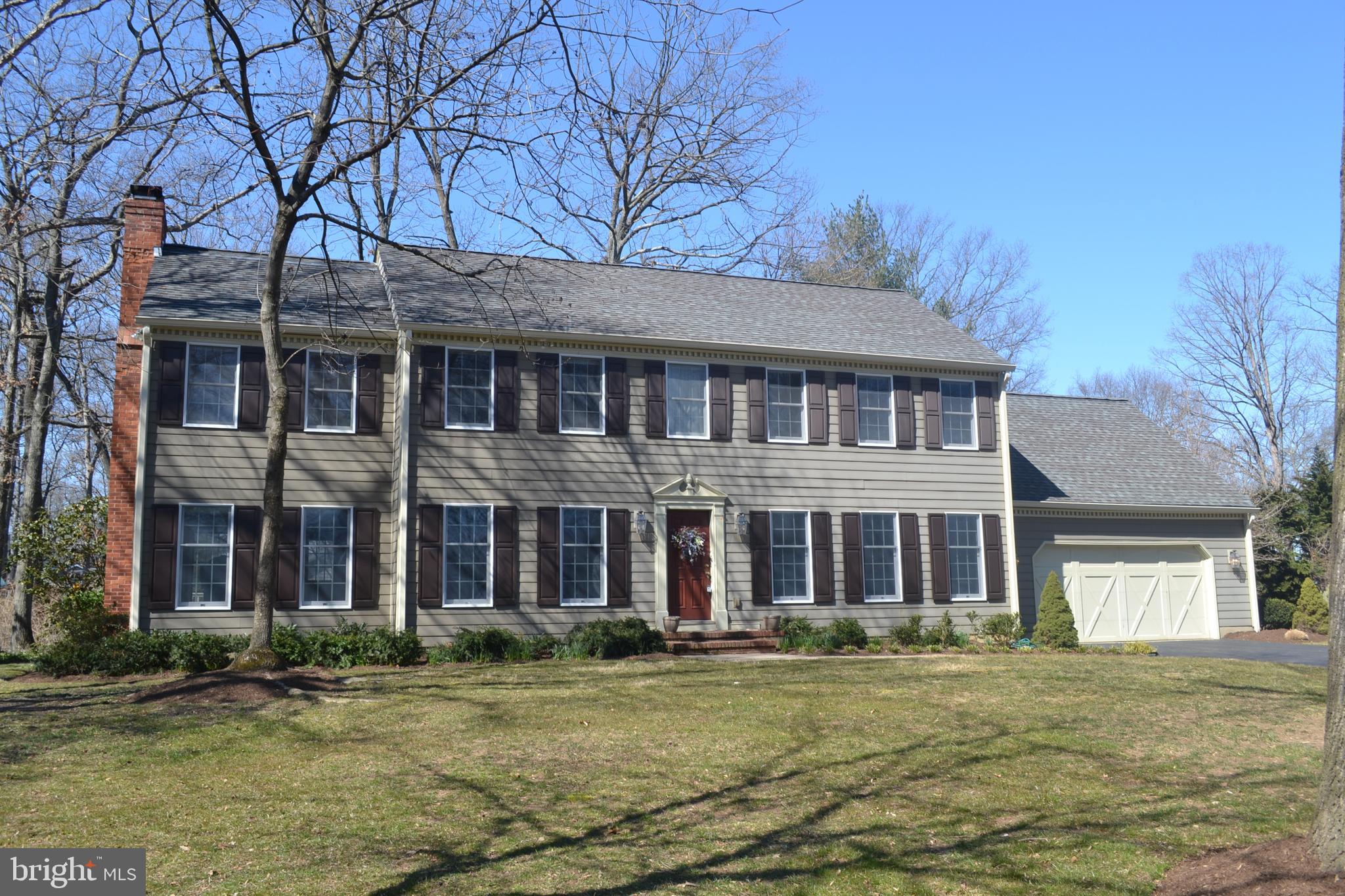 Charming colonial on a quiet culdesac in sought after neighborhood of Chartwell. Home offers newly renovated master bath, updated hall bath, new flooring in family room and office, and freshly painted throughout. Hardwood floors throughout upstairs, plus in living room and dining room. Community pool right around the corner with no wait list for Chartwell residents. New roof to be installed in early April.