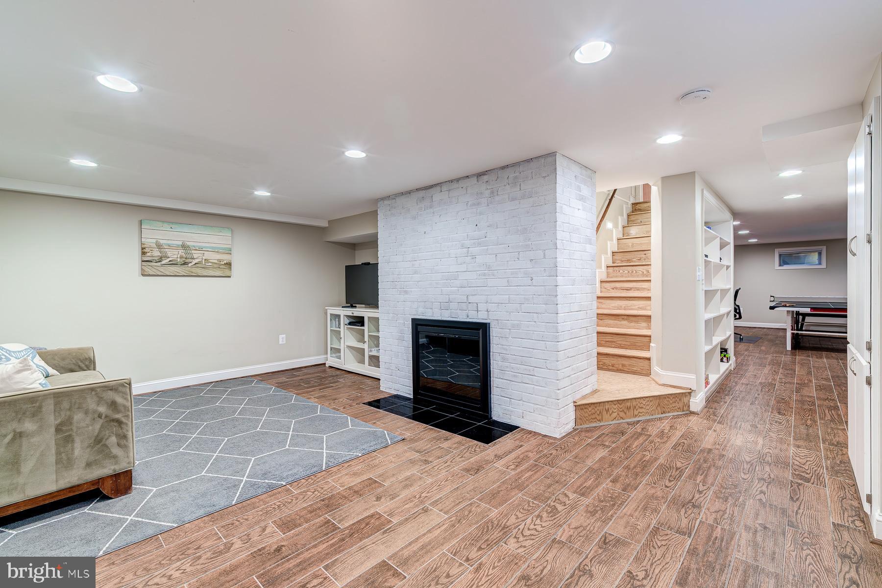 DOVER BALMORAL RIVERWOOD - Residential