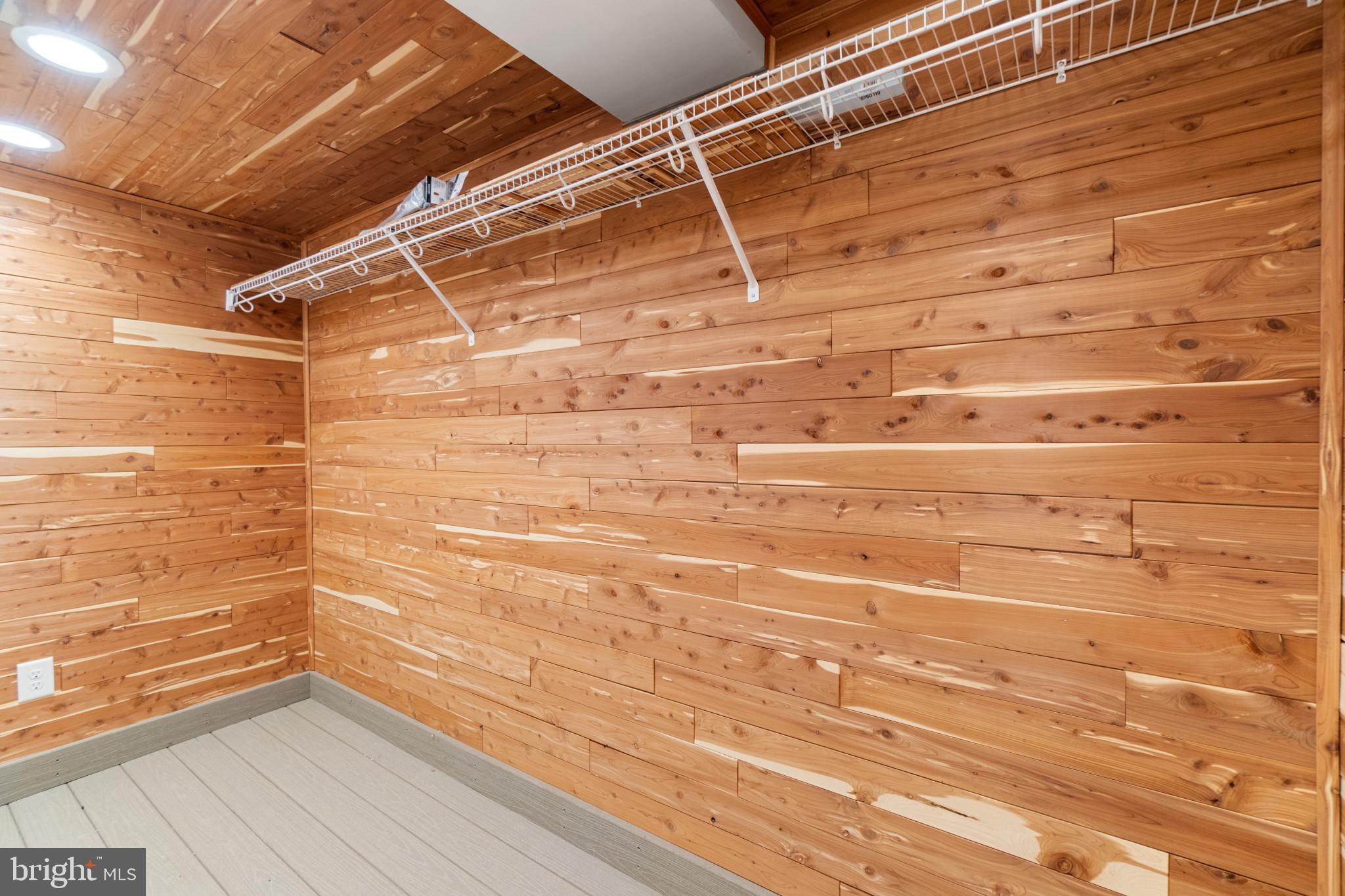 THE PROVINCES - Residential