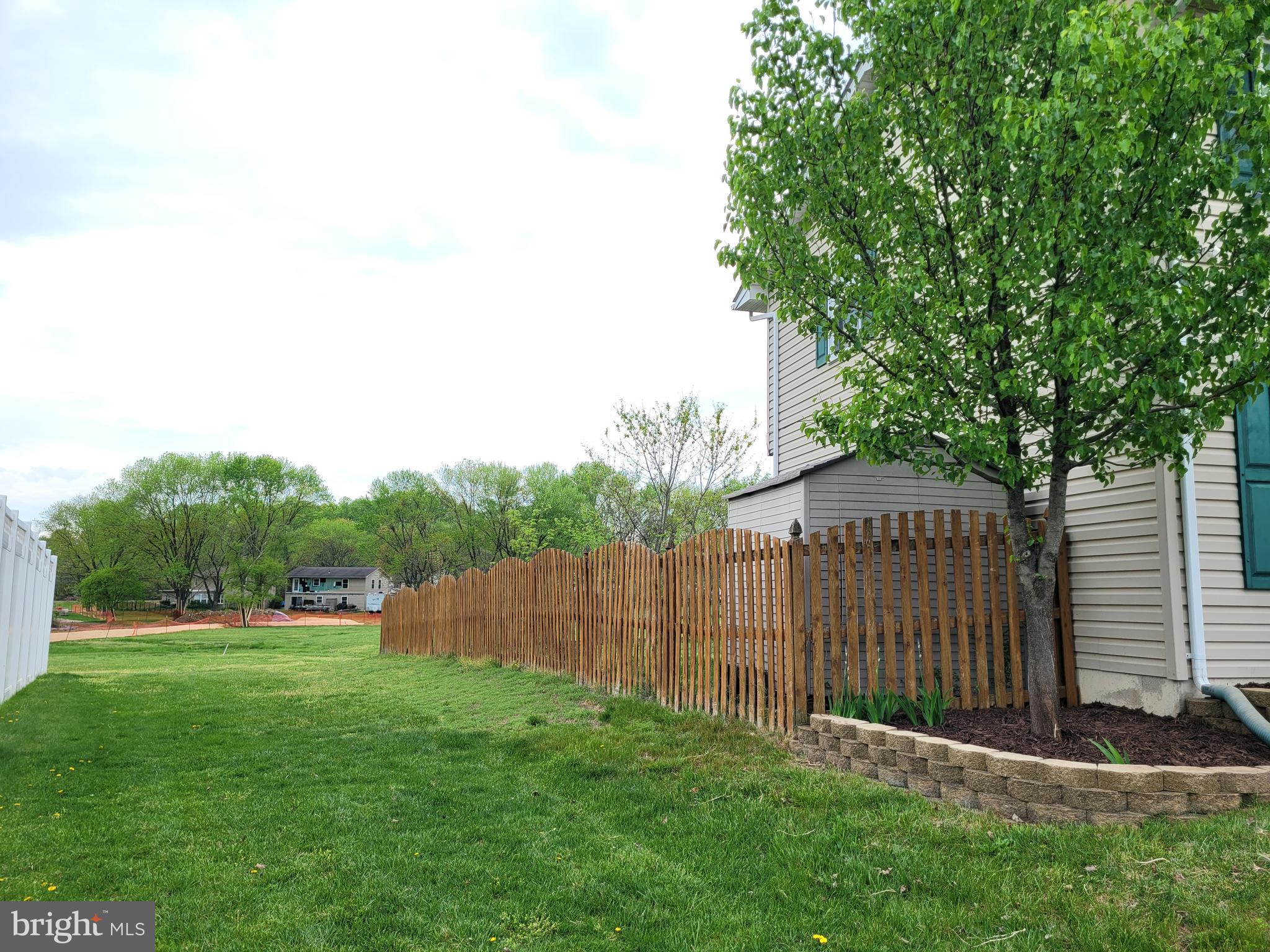 THE PROVINCES - Residential