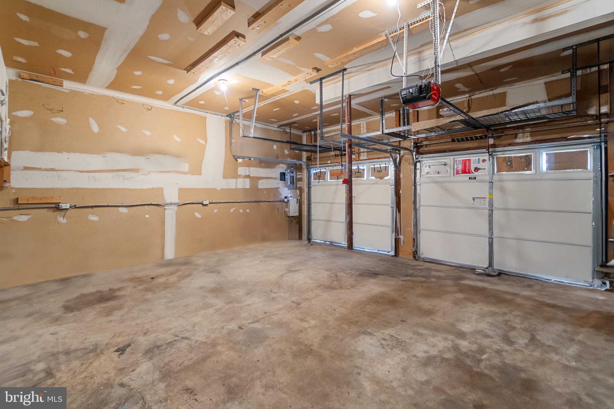 THE PROVINCES - Residential