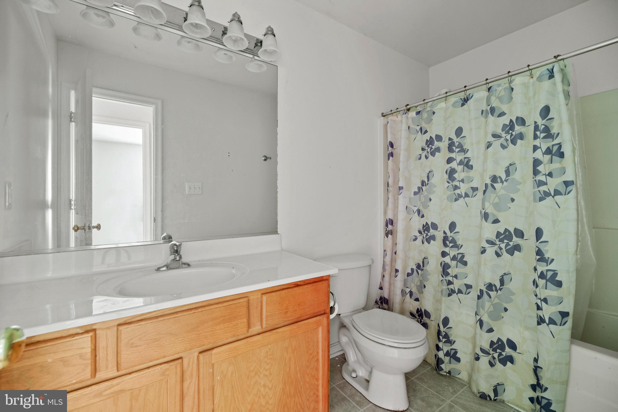 LAKE CAROLINE - Residential