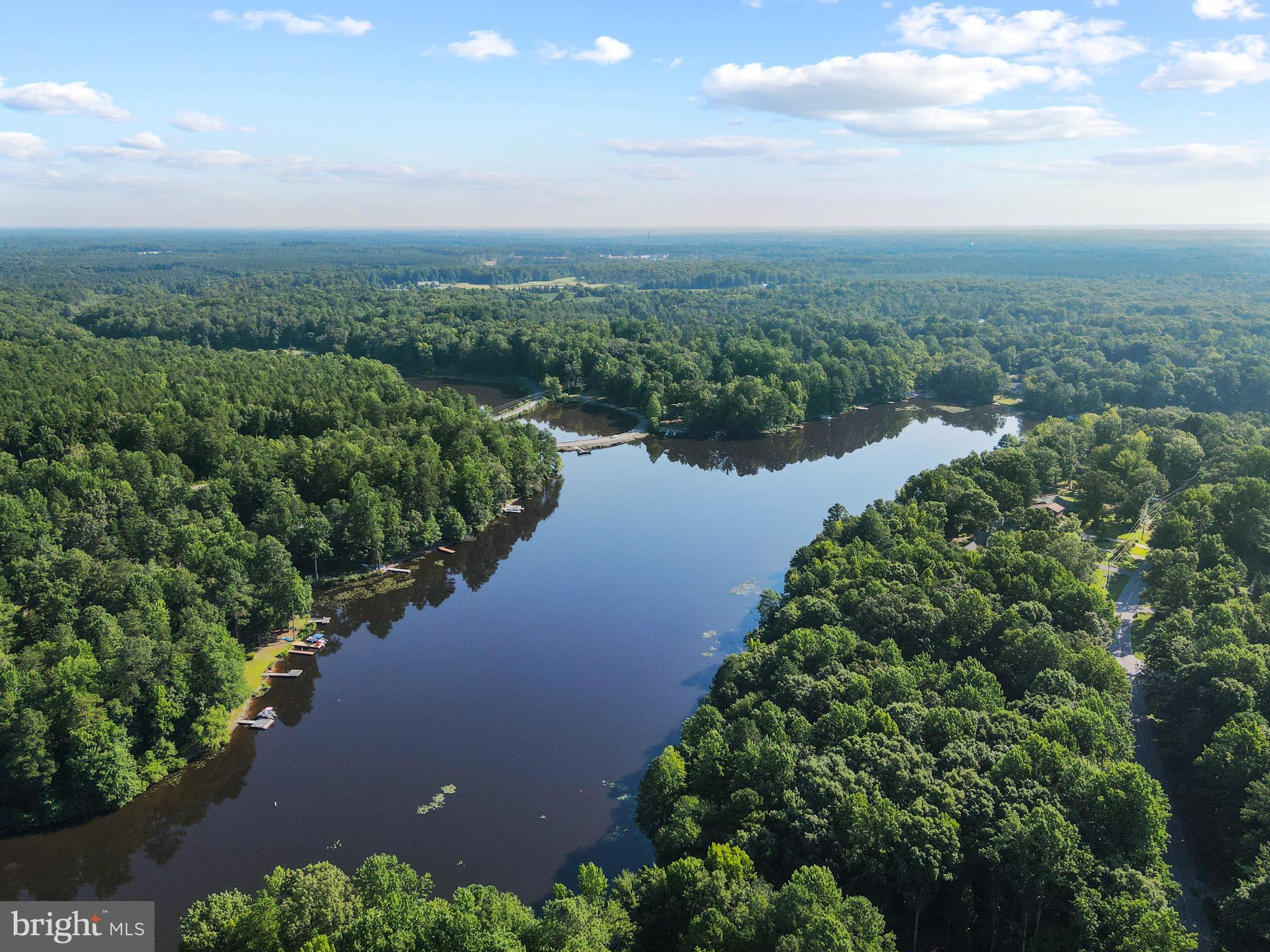 LAKE CAROLINE - Residential