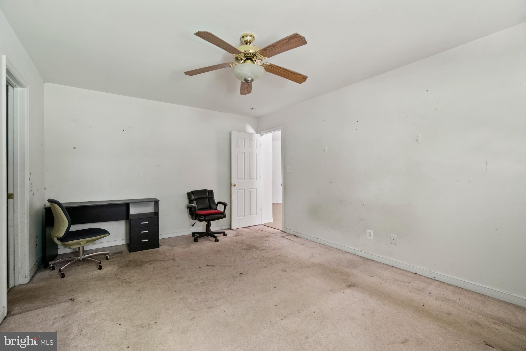 LAKE CAROLINE - Residential