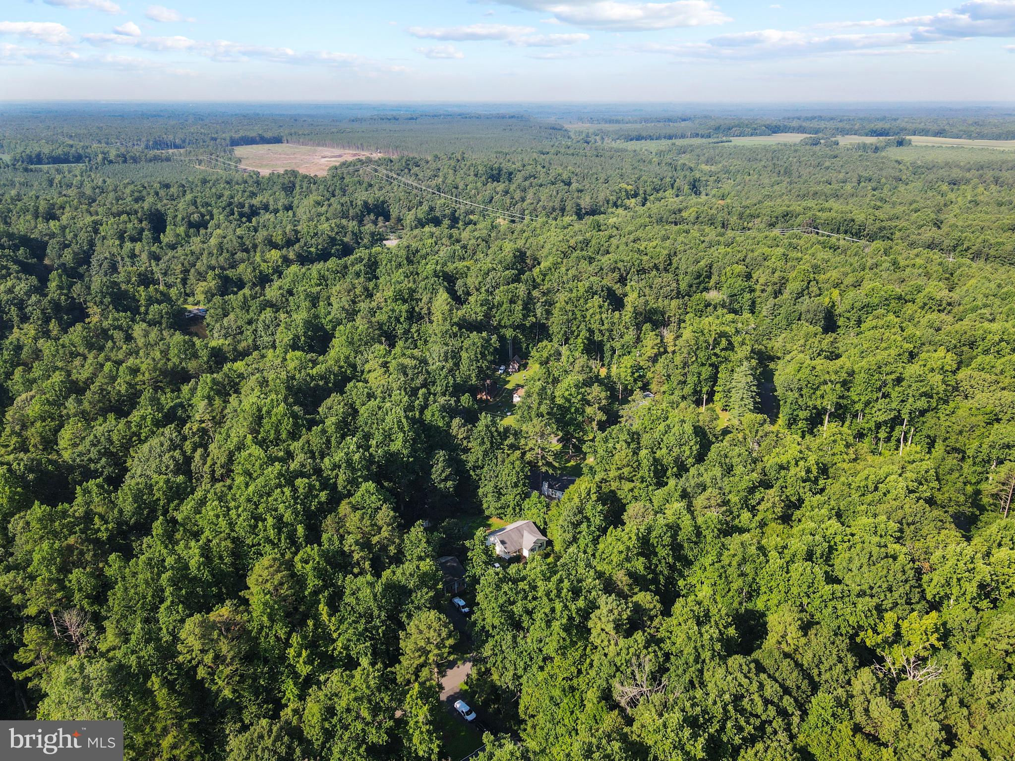 LAKE CAROLINE - Residential