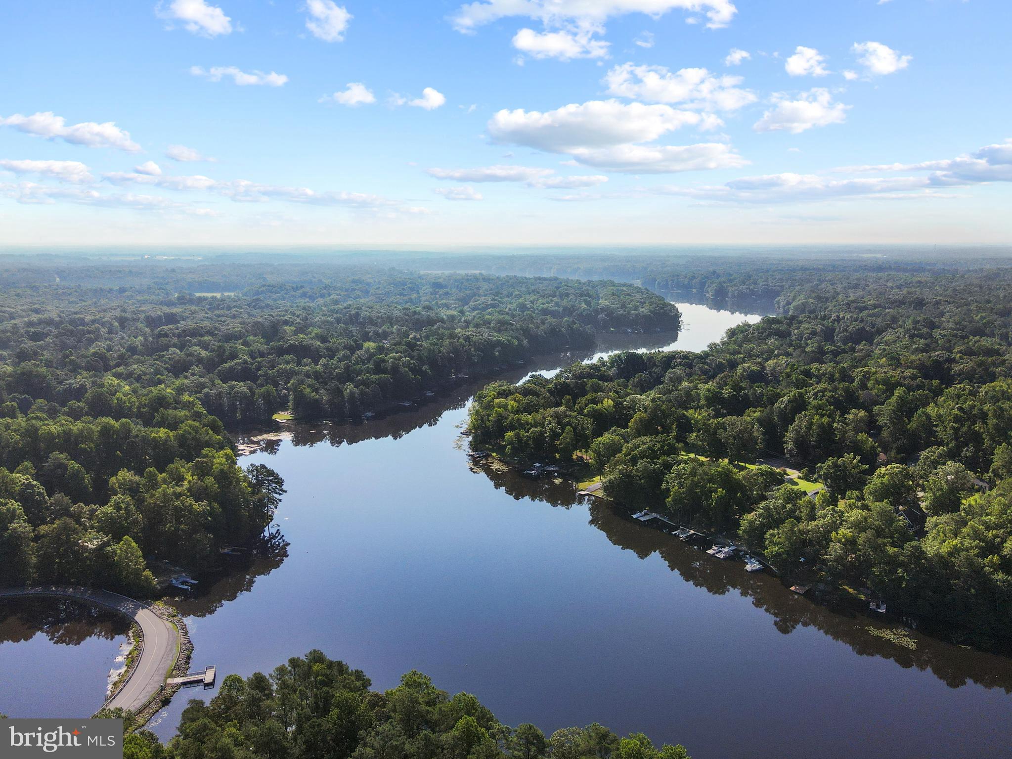 LAKE CAROLINE - Residential