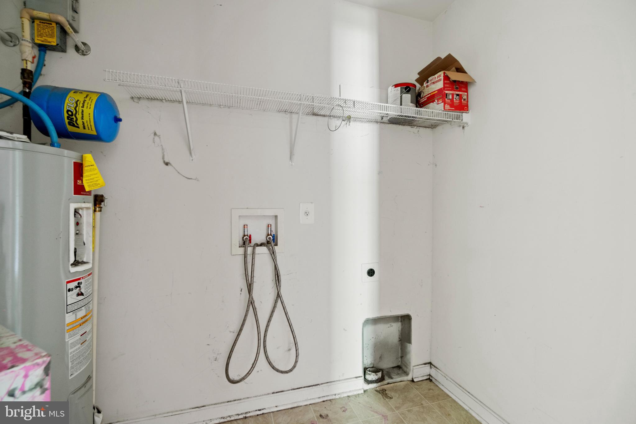 LAKE CAROLINE - Residential