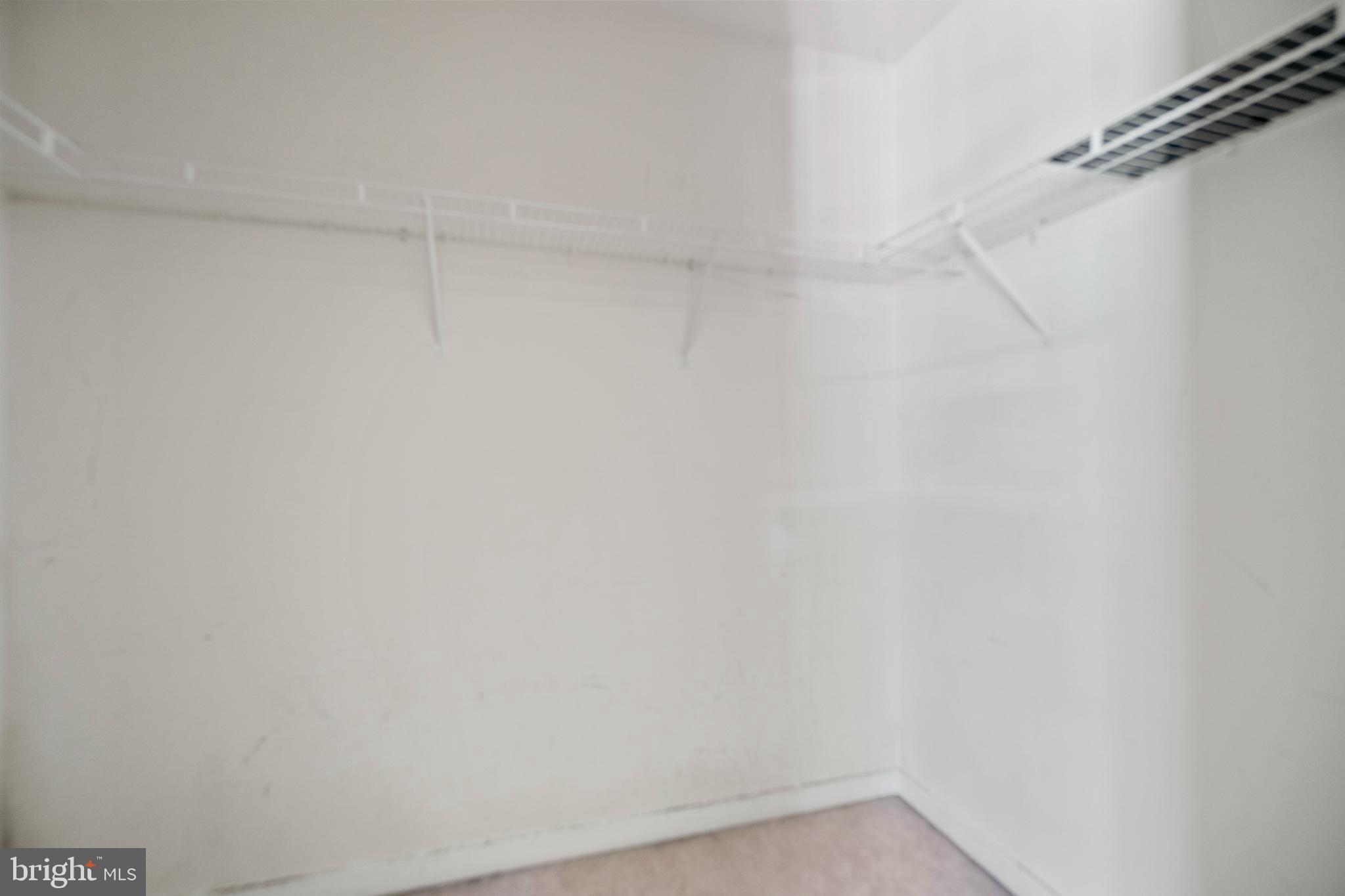 LAKE CAROLINE - Residential