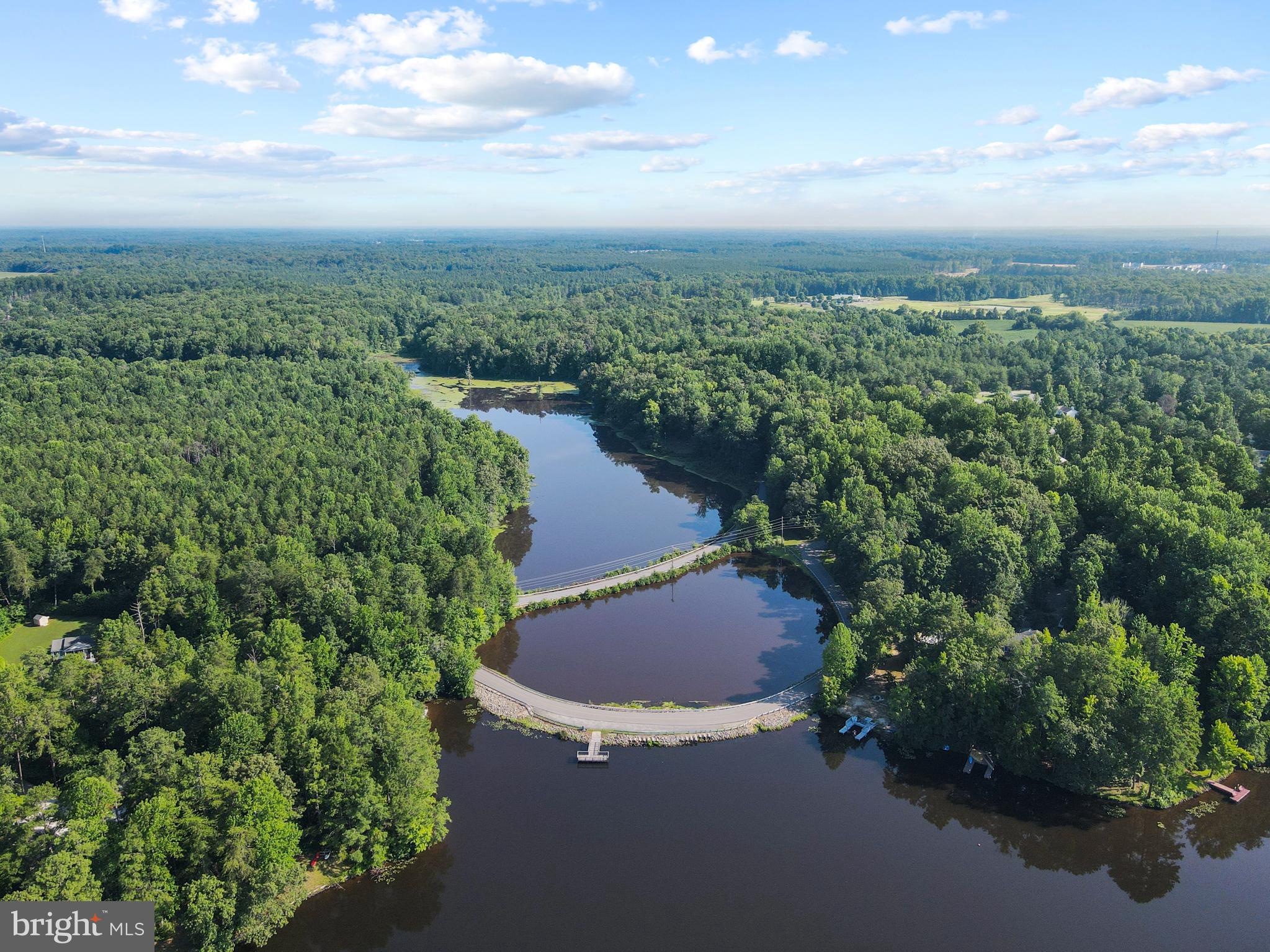 LAKE CAROLINE - Residential