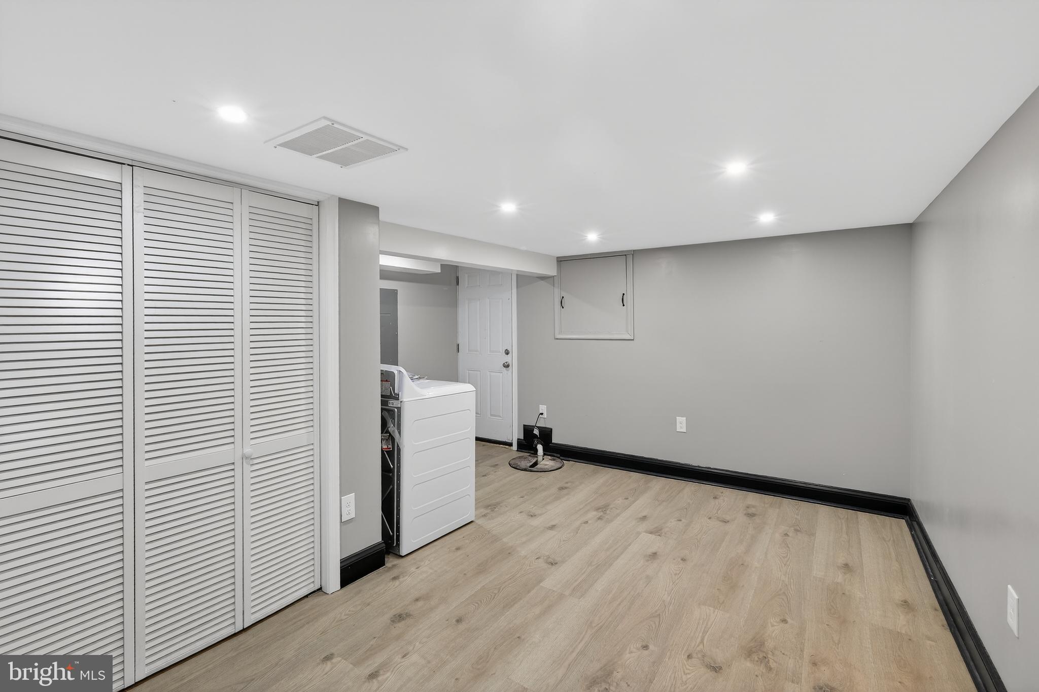 WAVERLY - Residential