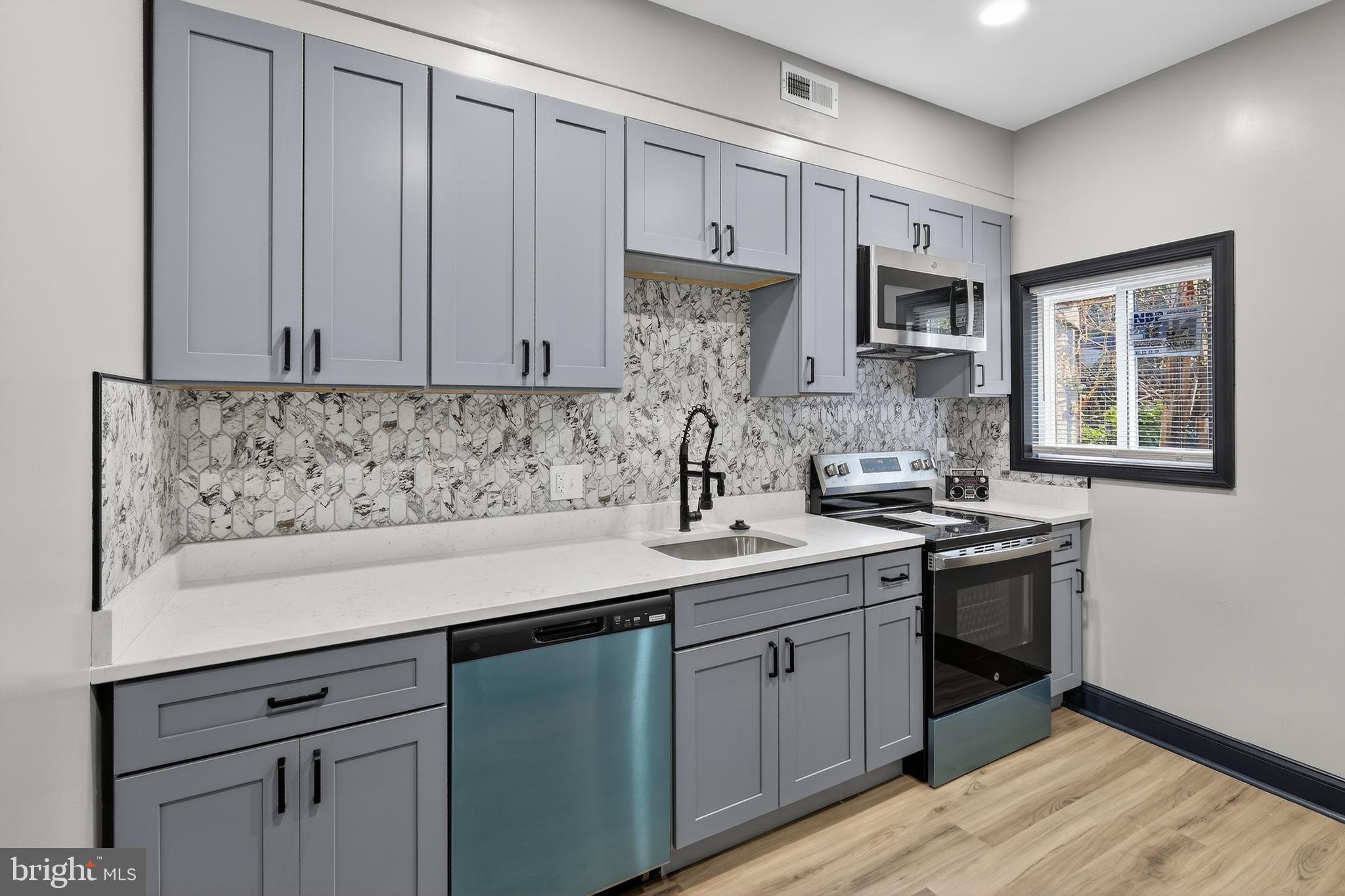 WAVERLY - Residential