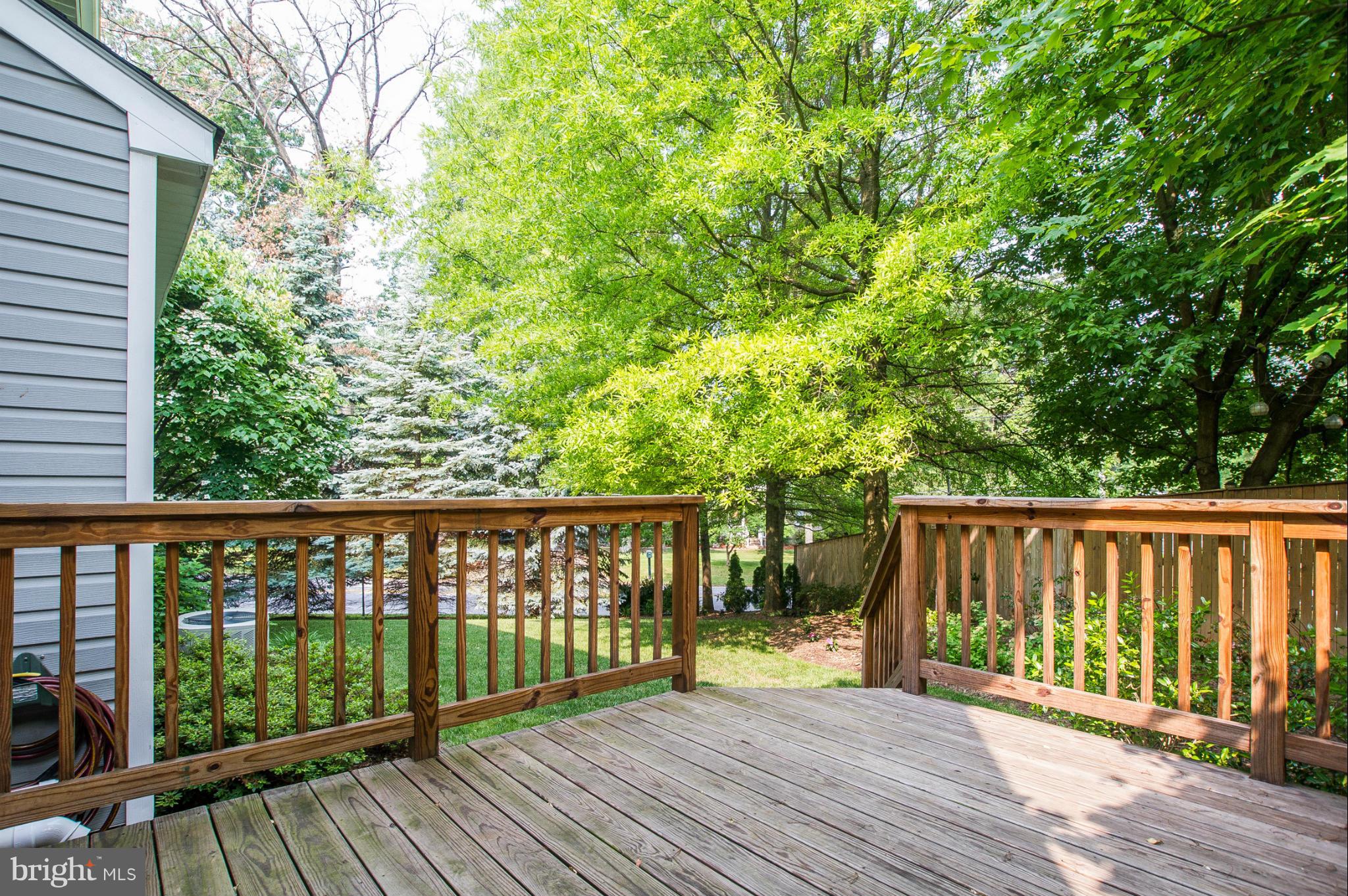 SARAWOODS - Residential