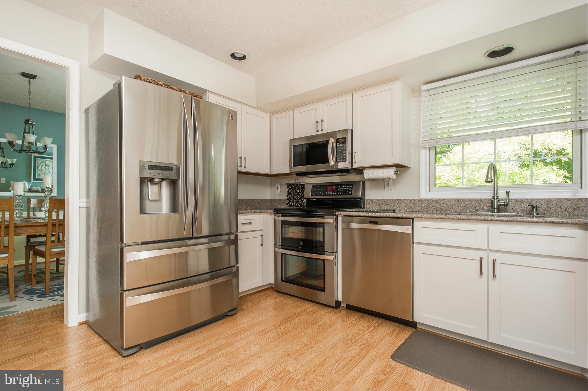 SARAWOODS - Residential