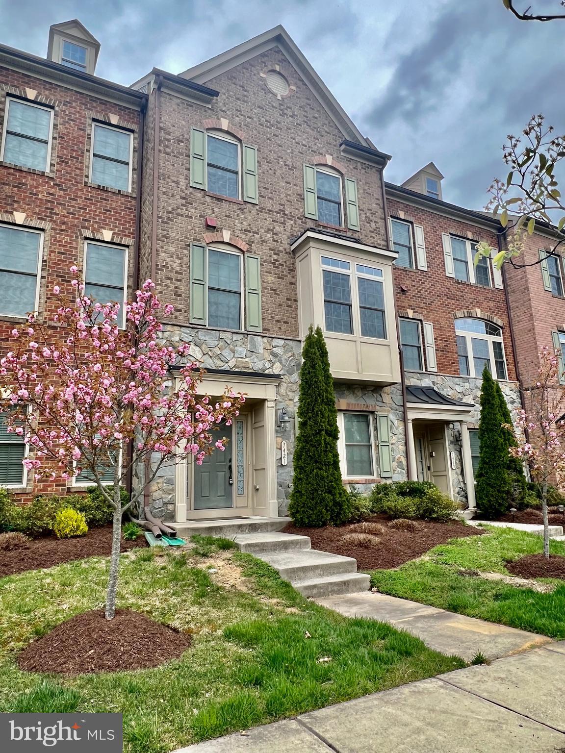 PARKSIDE - Residential Lease