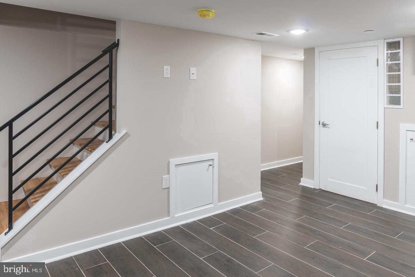 FAIRMOUNT - Residential Lease