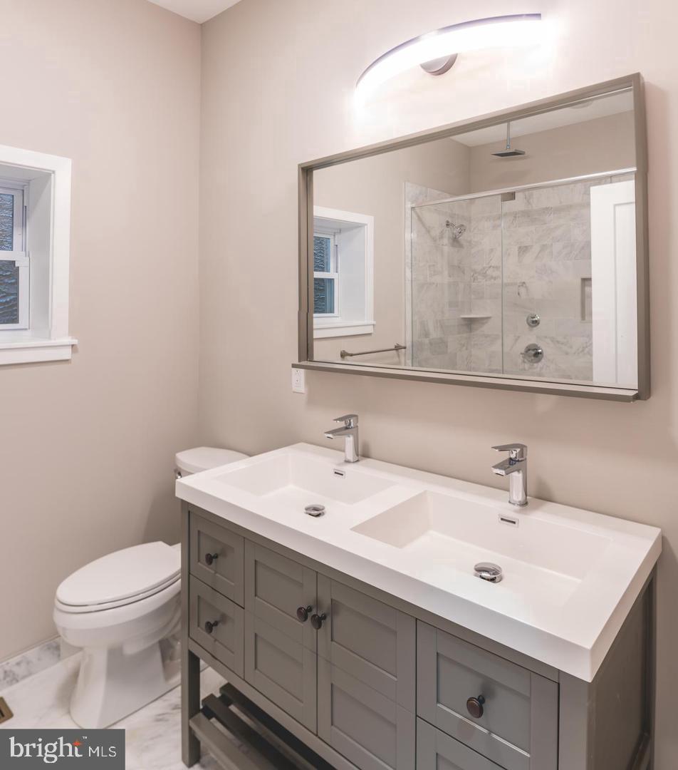 FAIRMOUNT - Residential Lease