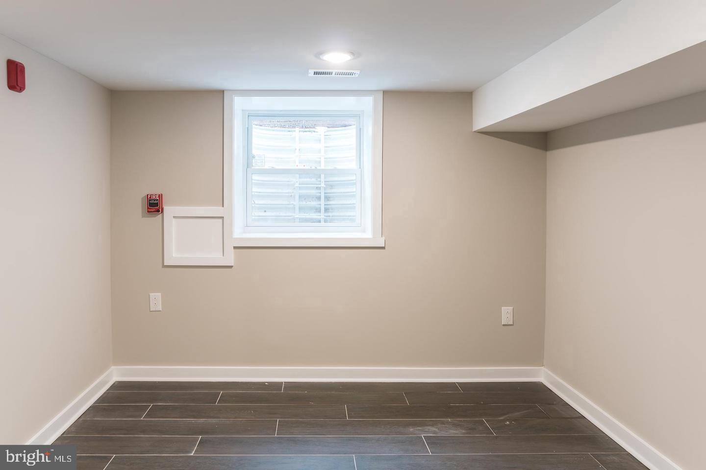 FAIRMOUNT - Residential Lease