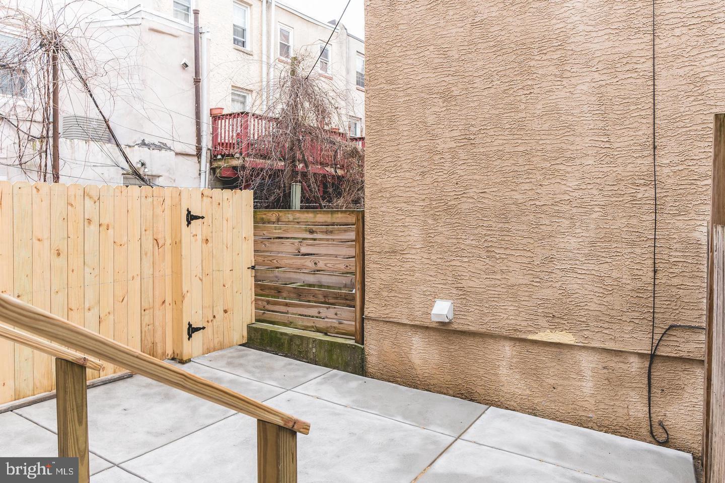 FAIRMOUNT - Residential Lease