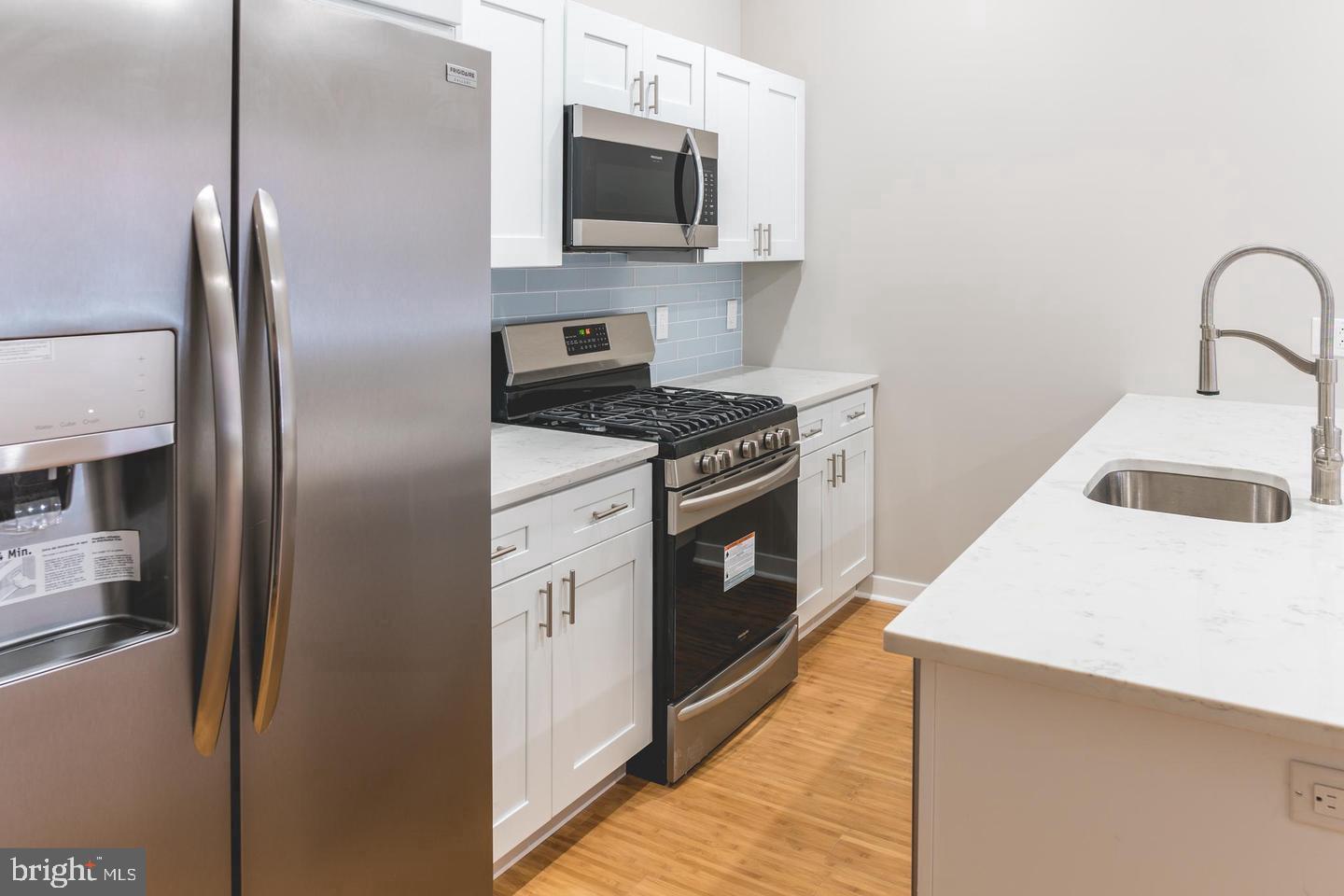 FAIRMOUNT - Residential Lease