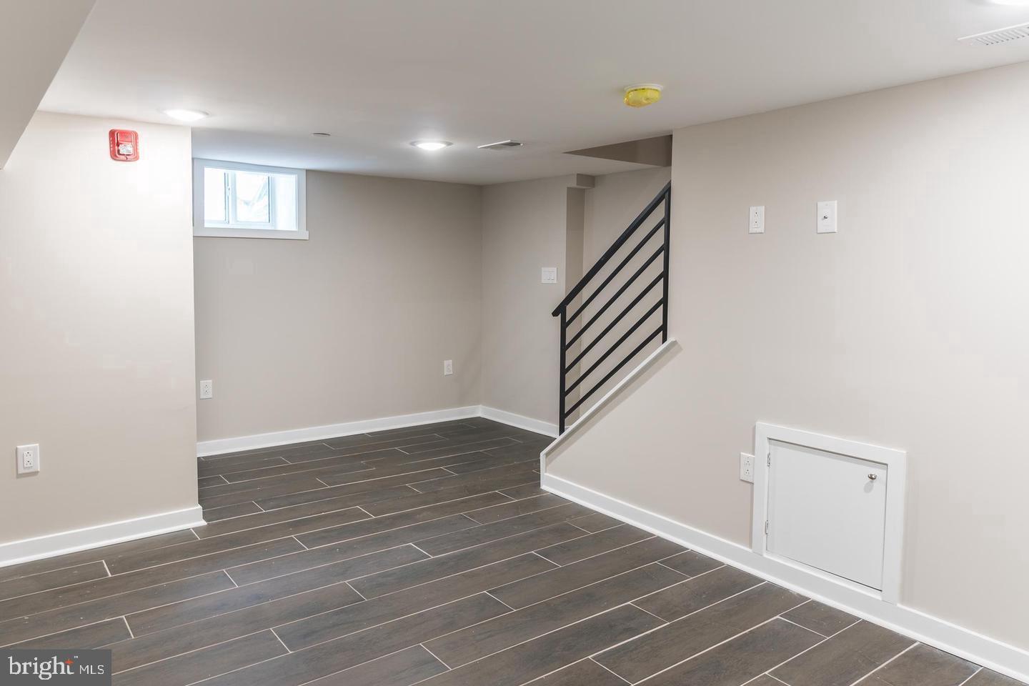 FAIRMOUNT - Residential Lease