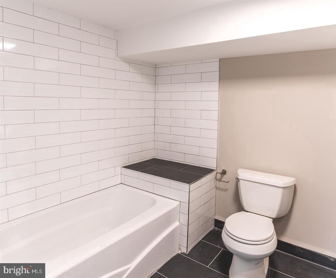 FAIRMOUNT - Residential Lease