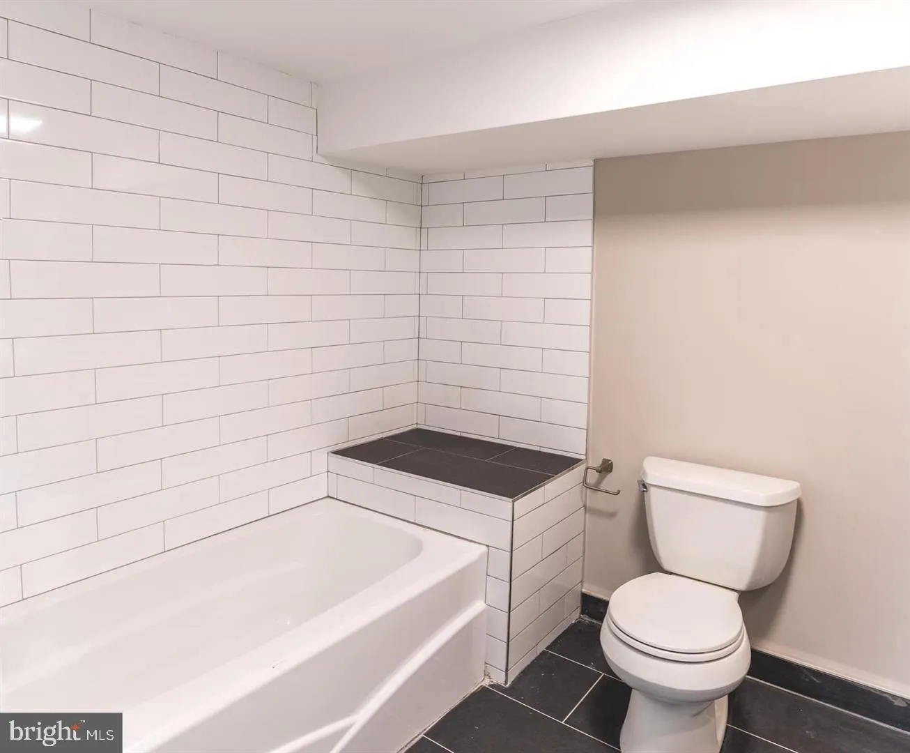 Philadelphia, Pennsylvania 19130, United States, 2 Bedrooms Bedrooms, ,2 BathroomsBathrooms,Residential,Active,106759