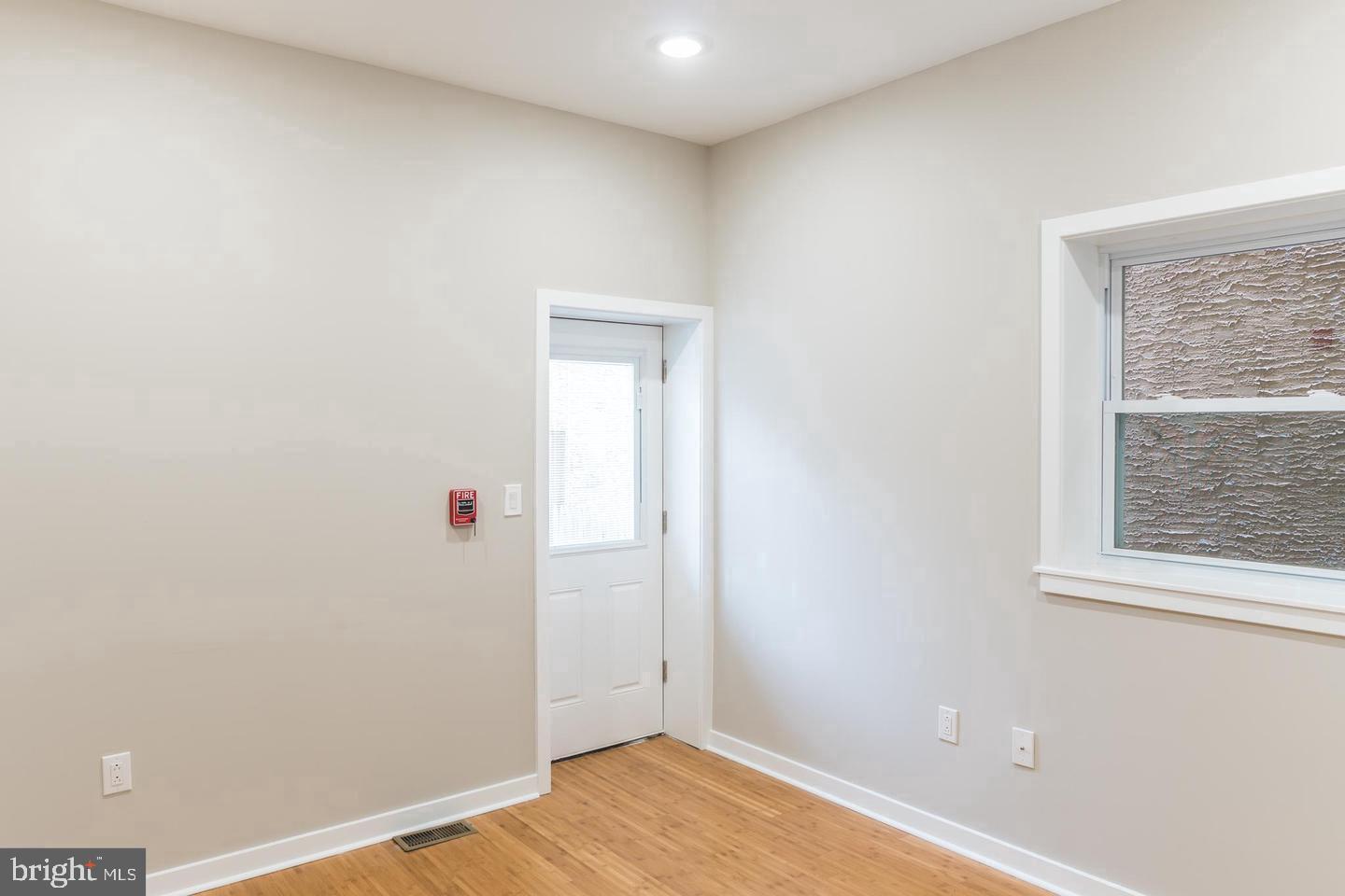 FAIRMOUNT - Residential Lease