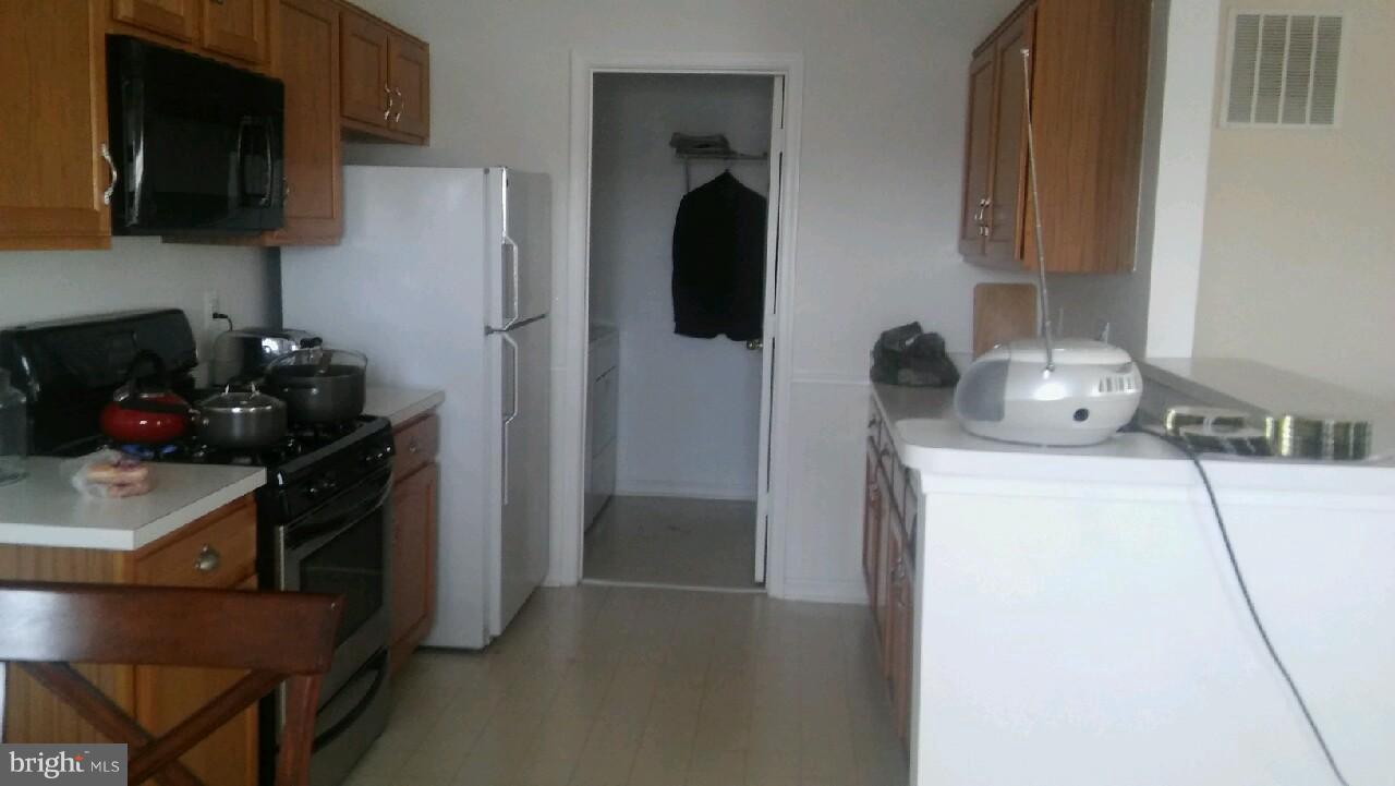 JACKSONS RIDGE CONDOS - Residential Lease