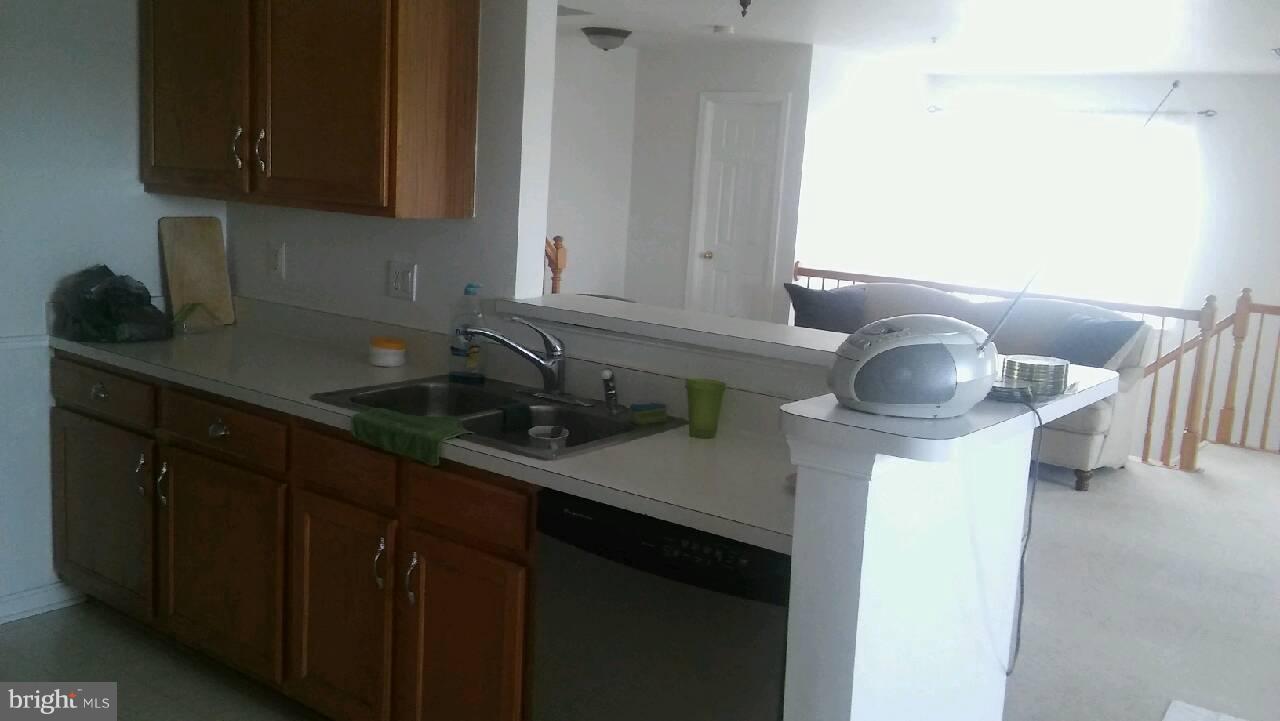 JACKSONS RIDGE CONDOS - Residential Lease