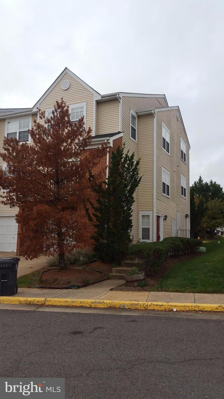 JACKSONS RIDGE CONDOS - Residential Lease